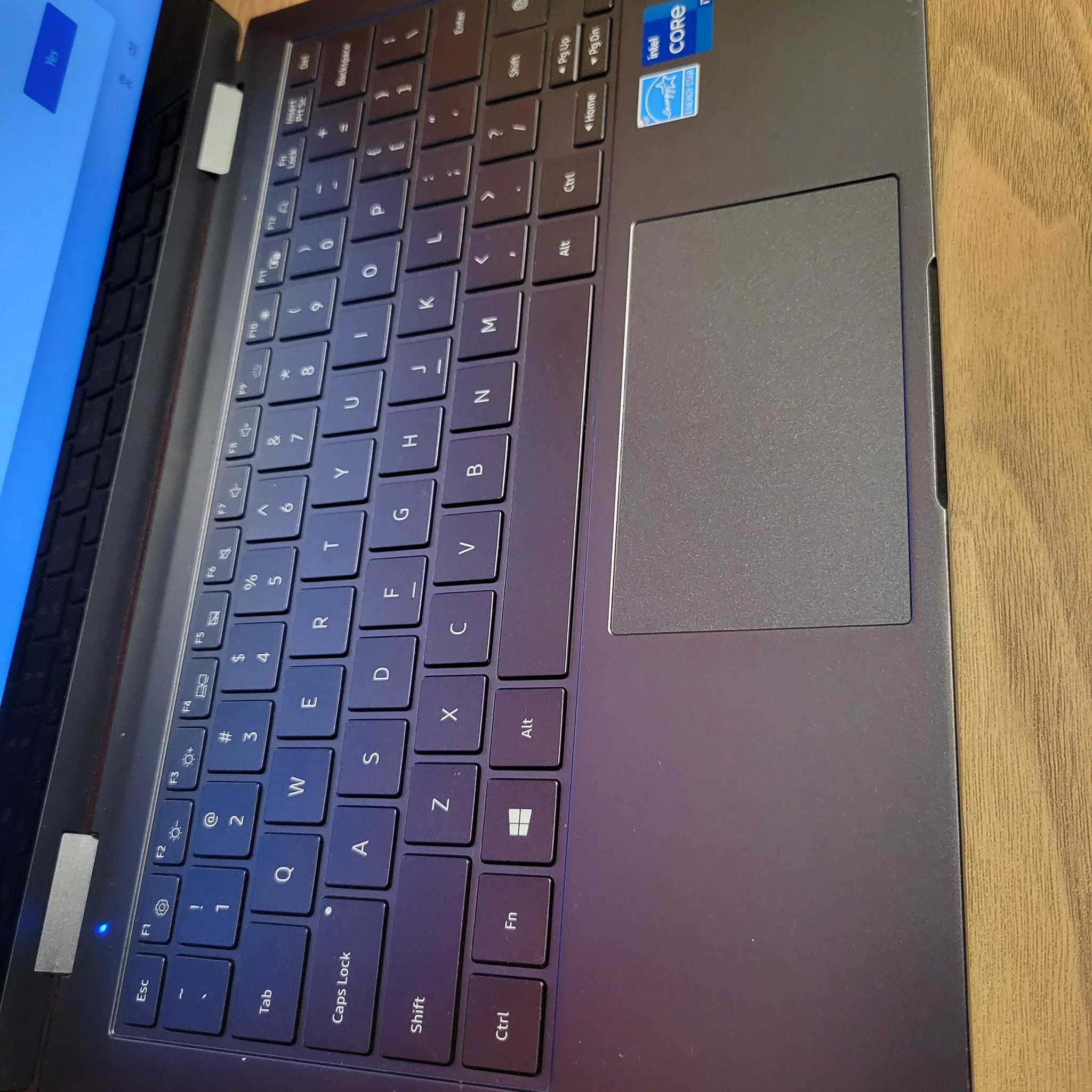 Samsung Galaxy Flex 2 Alpha Laptop - 13.3" Qled Touch Screen