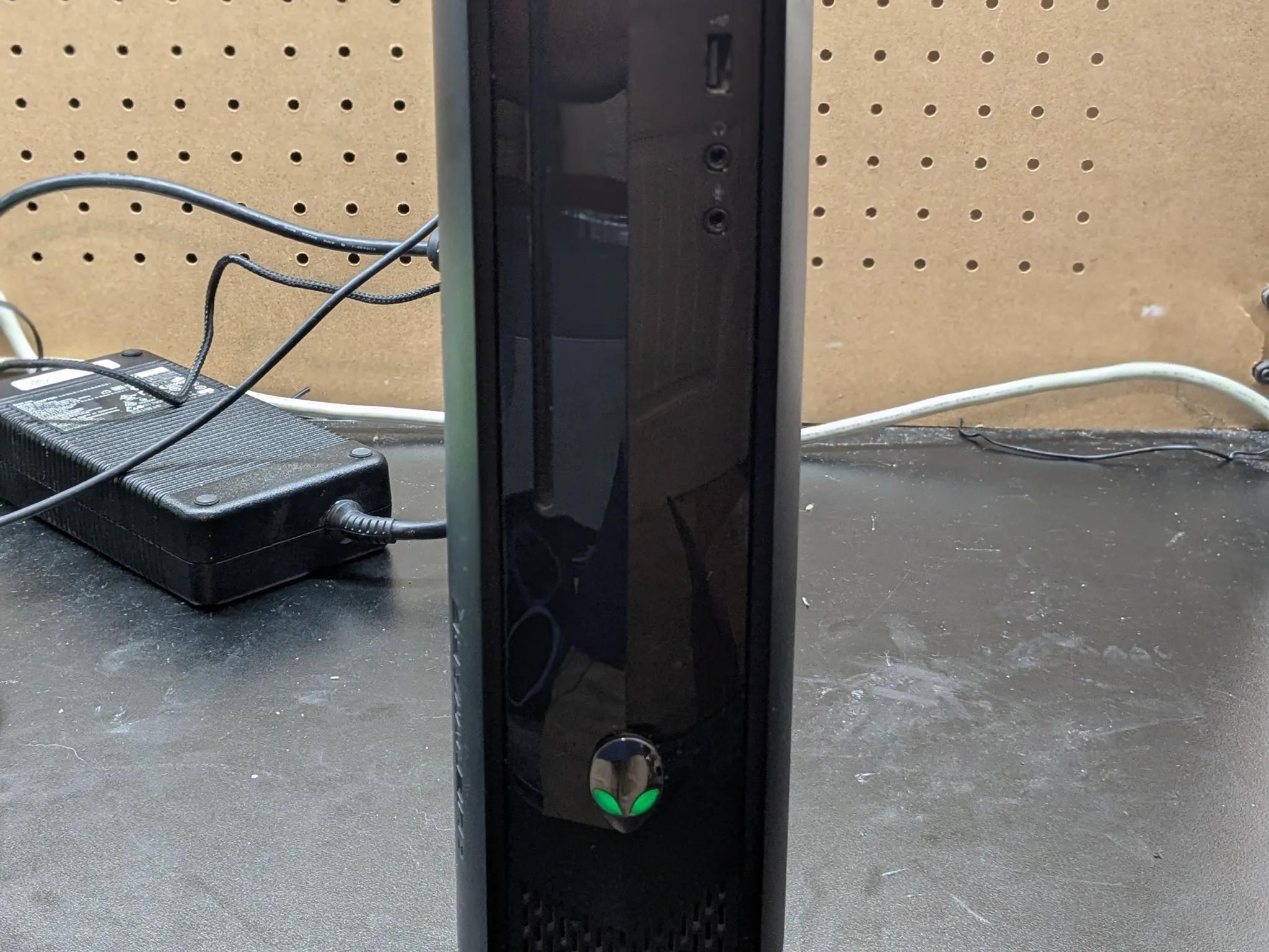 Alienware X51 "Console Killer" | i7-3770, 16GB RAM, RX 470 8GB, 480GB SSD