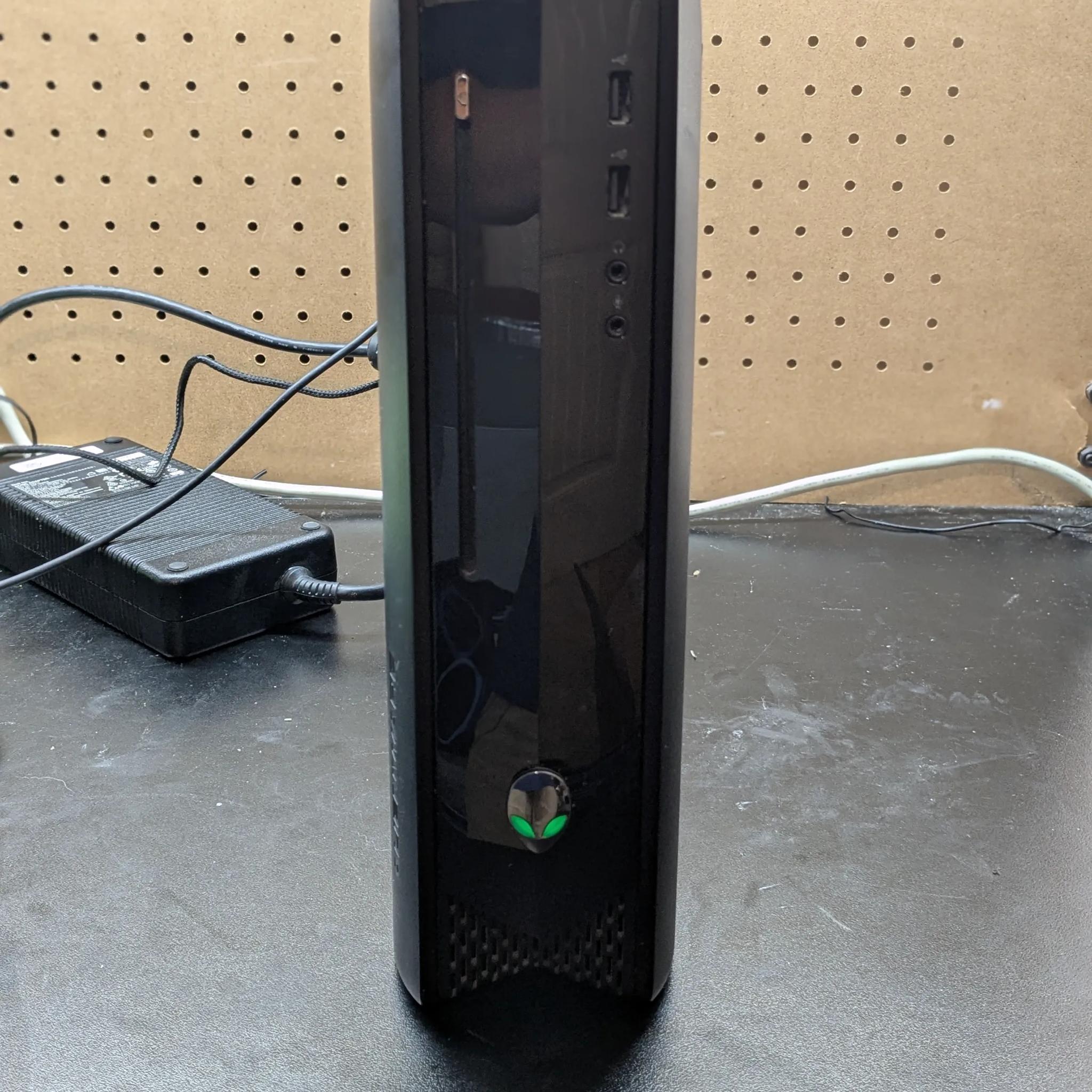 Alienware X51 "Console Killer" | i7-3770, 16GB RAM, RX 470 8GB, 480GB SSD