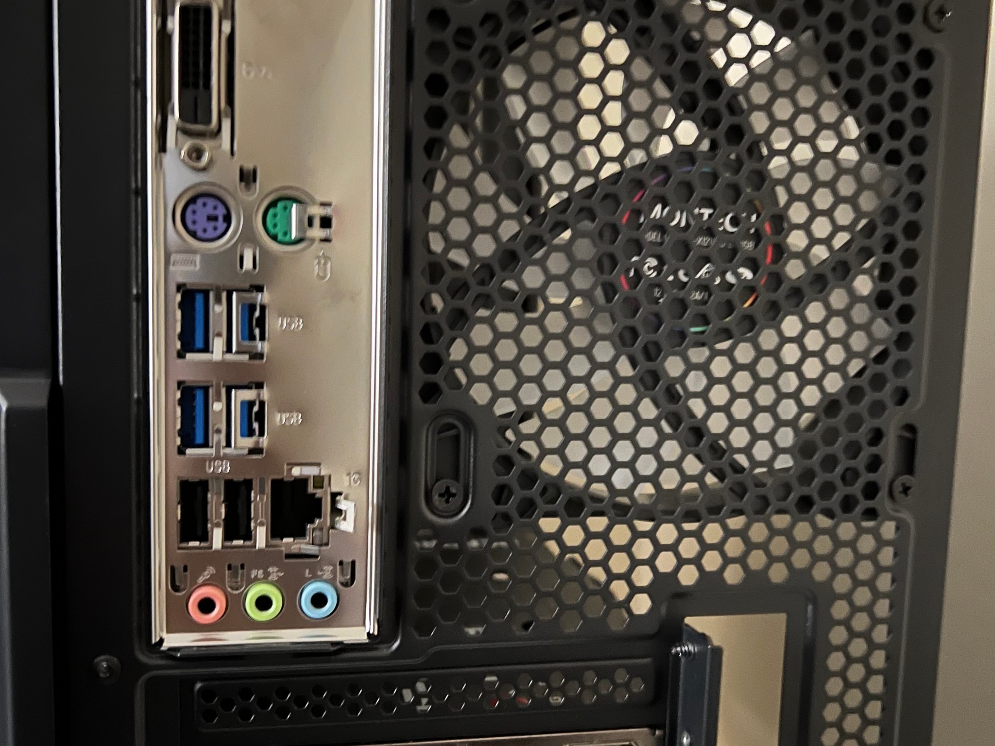 RTX 4060 | Ryzen 5 5500 | 16GB DDR4-4000mhz | 1TB NVMe SSD | 1080p/1440p Gaming PC