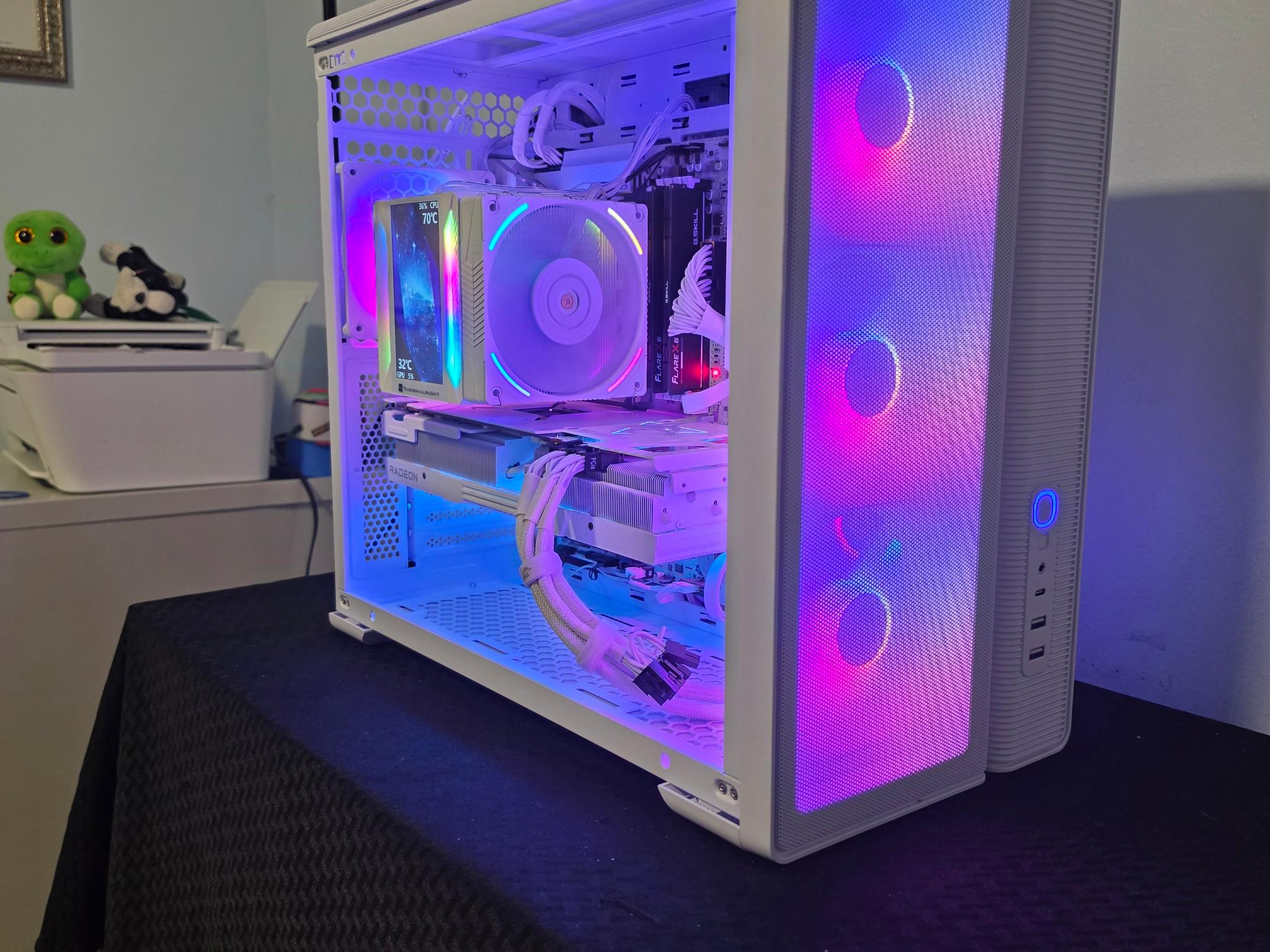 Radeon RX 7900 XT Custom Gaming PC - Ryzen 7 9700X