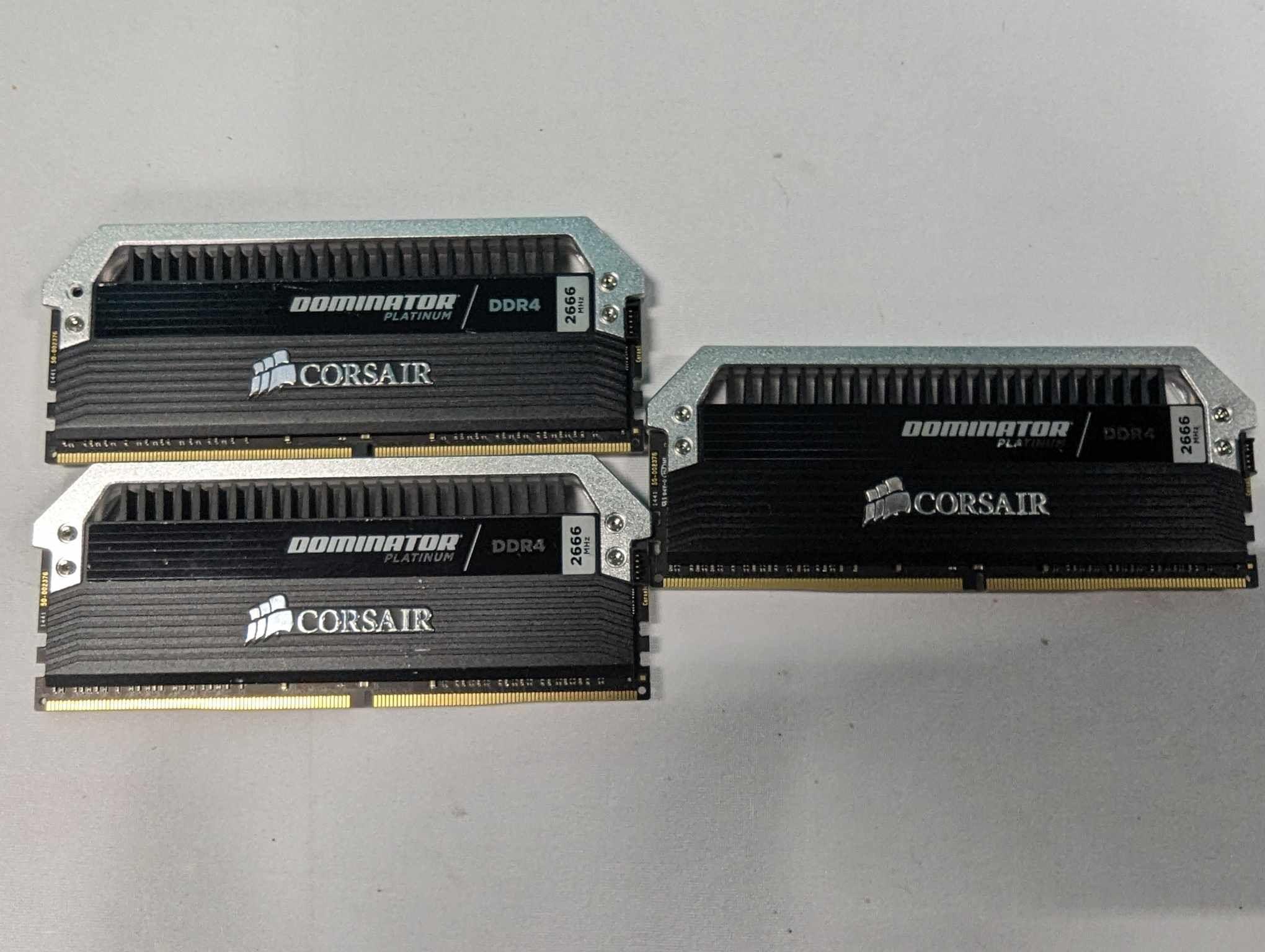 Corsair Dominator Platinum DDR4 12gb. Free Ship!