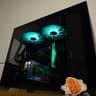 Squish Beast | RTX 5060 TI 8GB| RYZEN 5 7600X | 32GB DDR5 | 960GB 2.5 SSD | + Hotdog Sticker