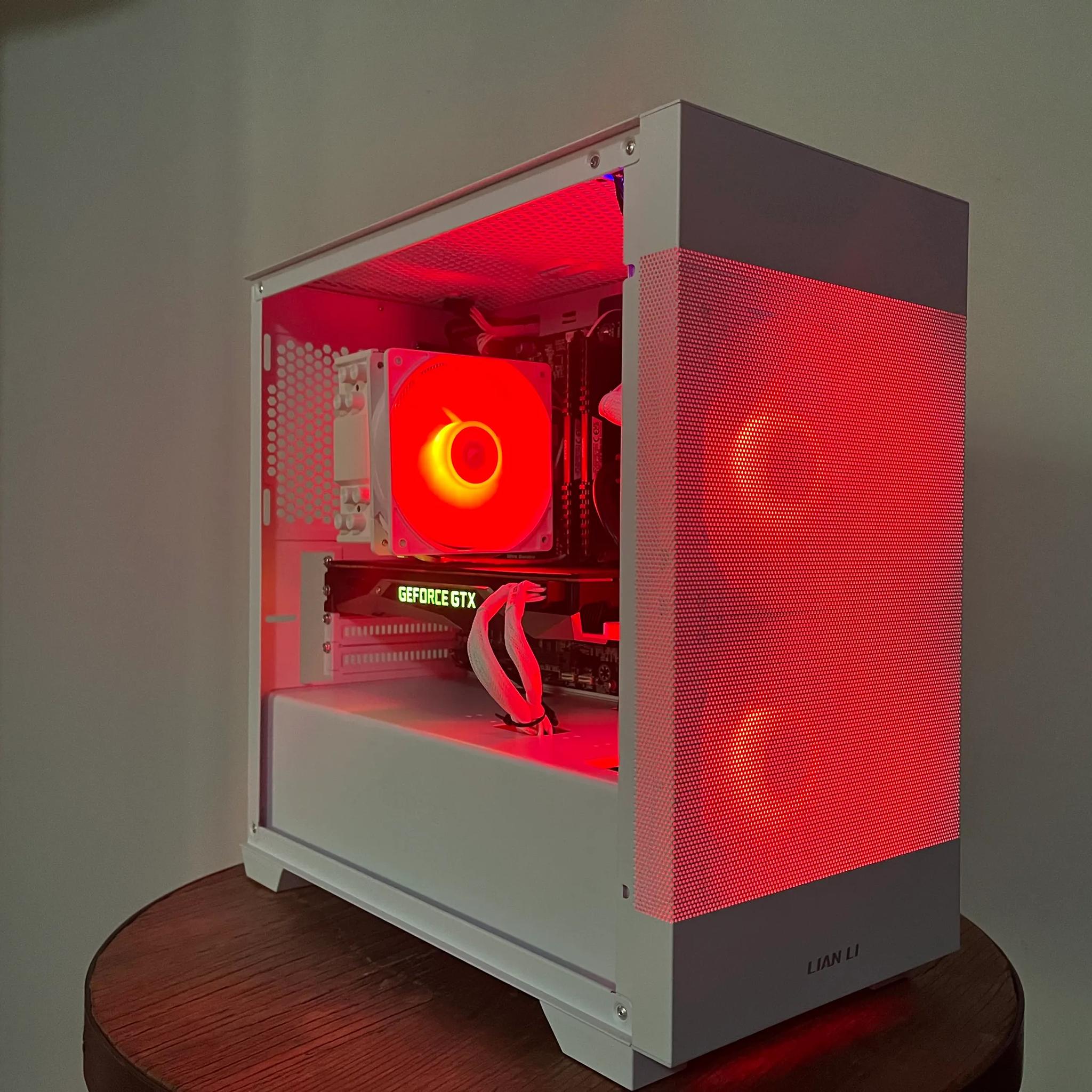 Budget RGB White Gaming PC | GTX 1070 | Intel I5 | 16gb Ram | 2TB HD + SSD | Custom ARGB