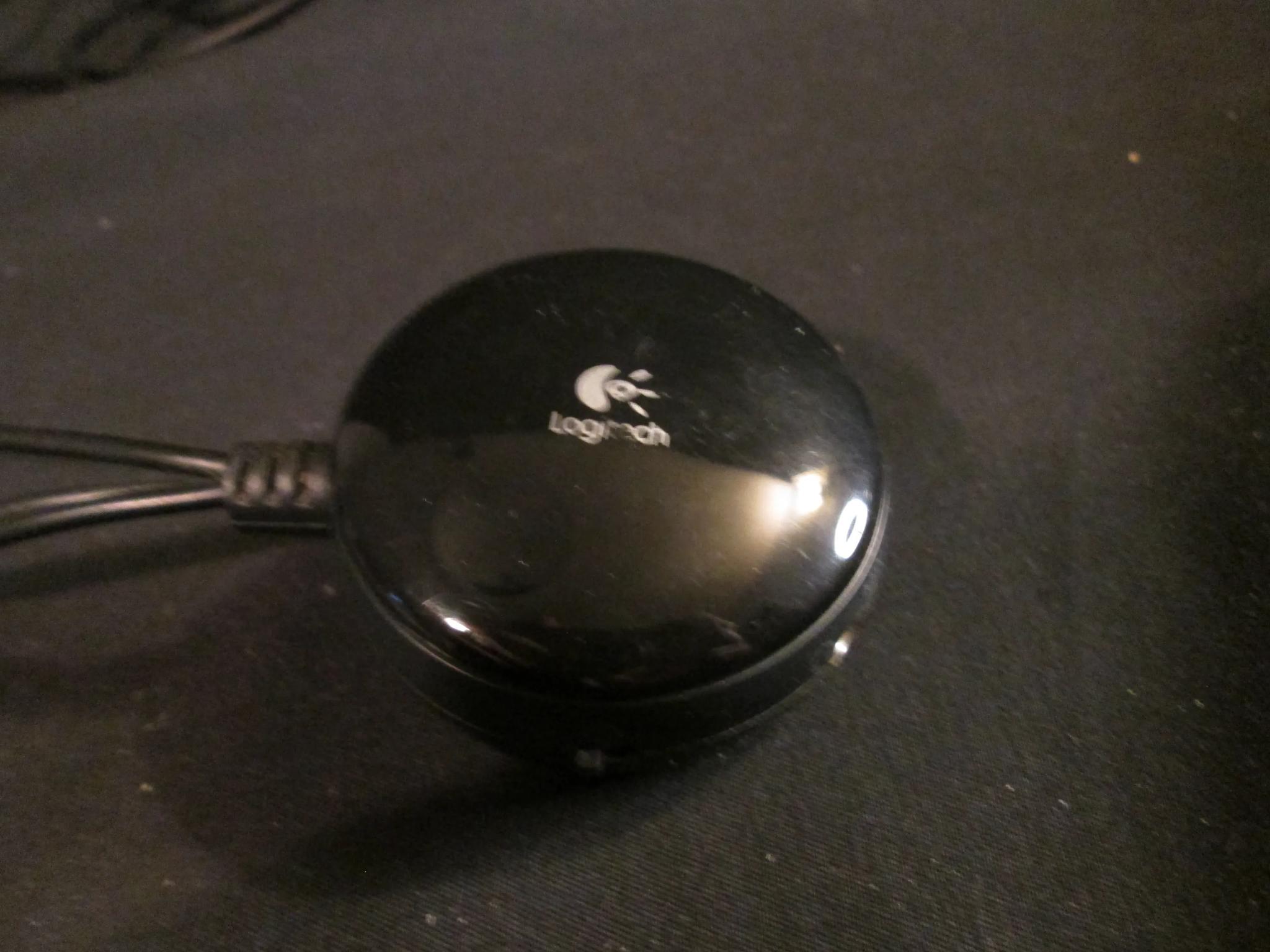 Logitech s220 Speakers