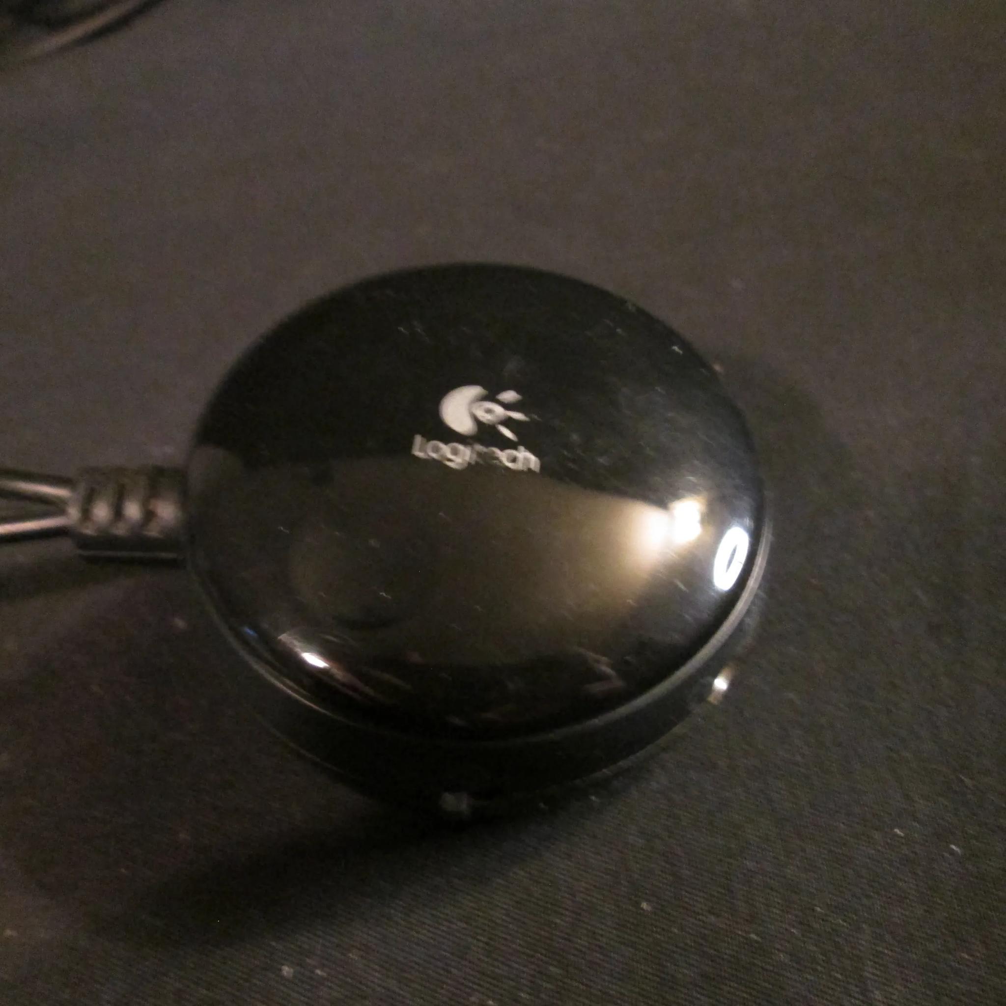Logitech s220 Speakers