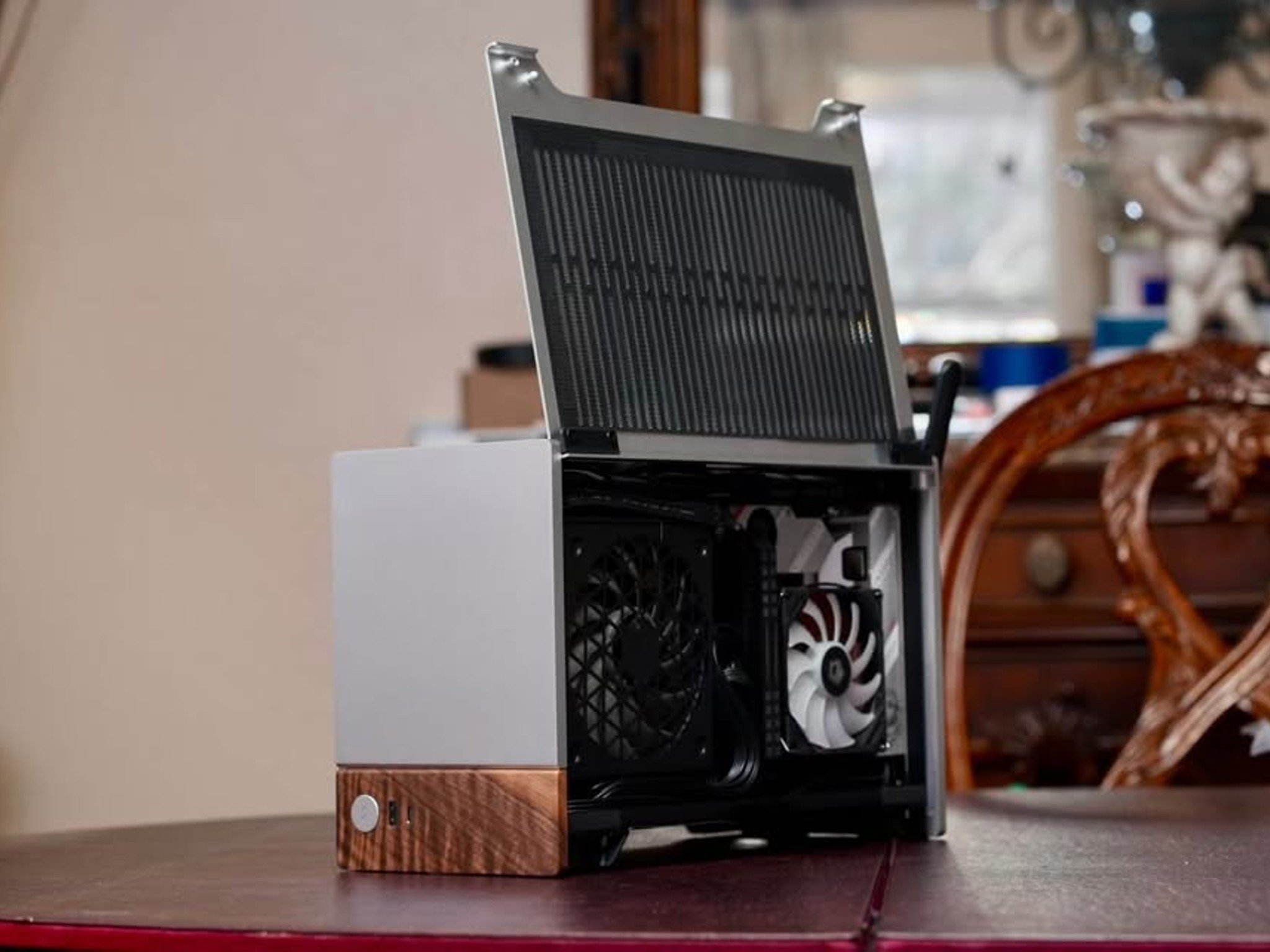 Premium Gaming PC: Fractal Terra, RTX 4080 FE, Ryzen 7900x3D, 32GB DDR5, 2TB nvMe, 850W, b650 ITX