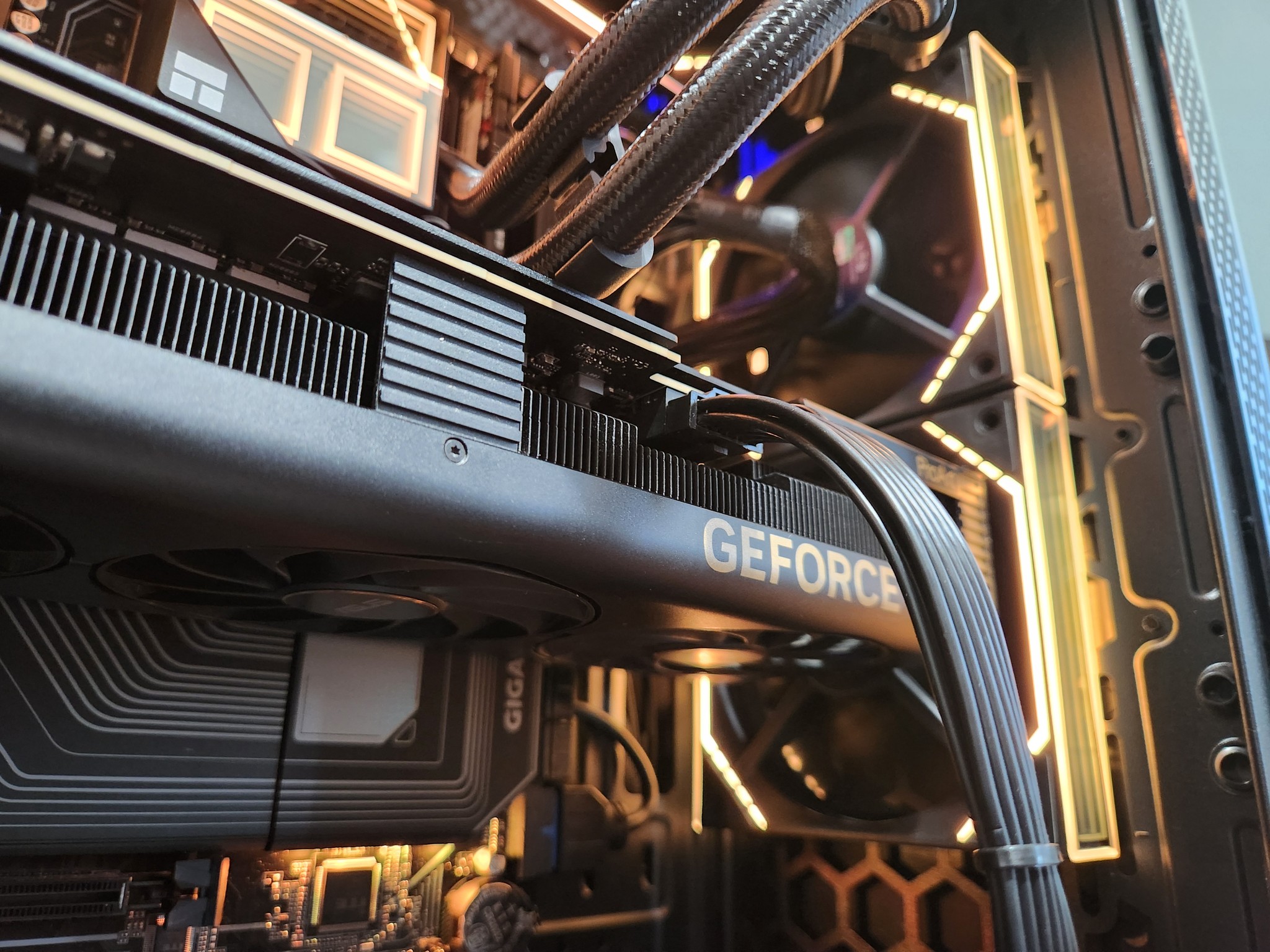 ✨AURUM✨ RTX 4070 TI SUPER 16GB | RYZEN 7 7800X3D | 32GB DDR5 6000MTs | 2 TB NVME | 750W | WIFI & BT