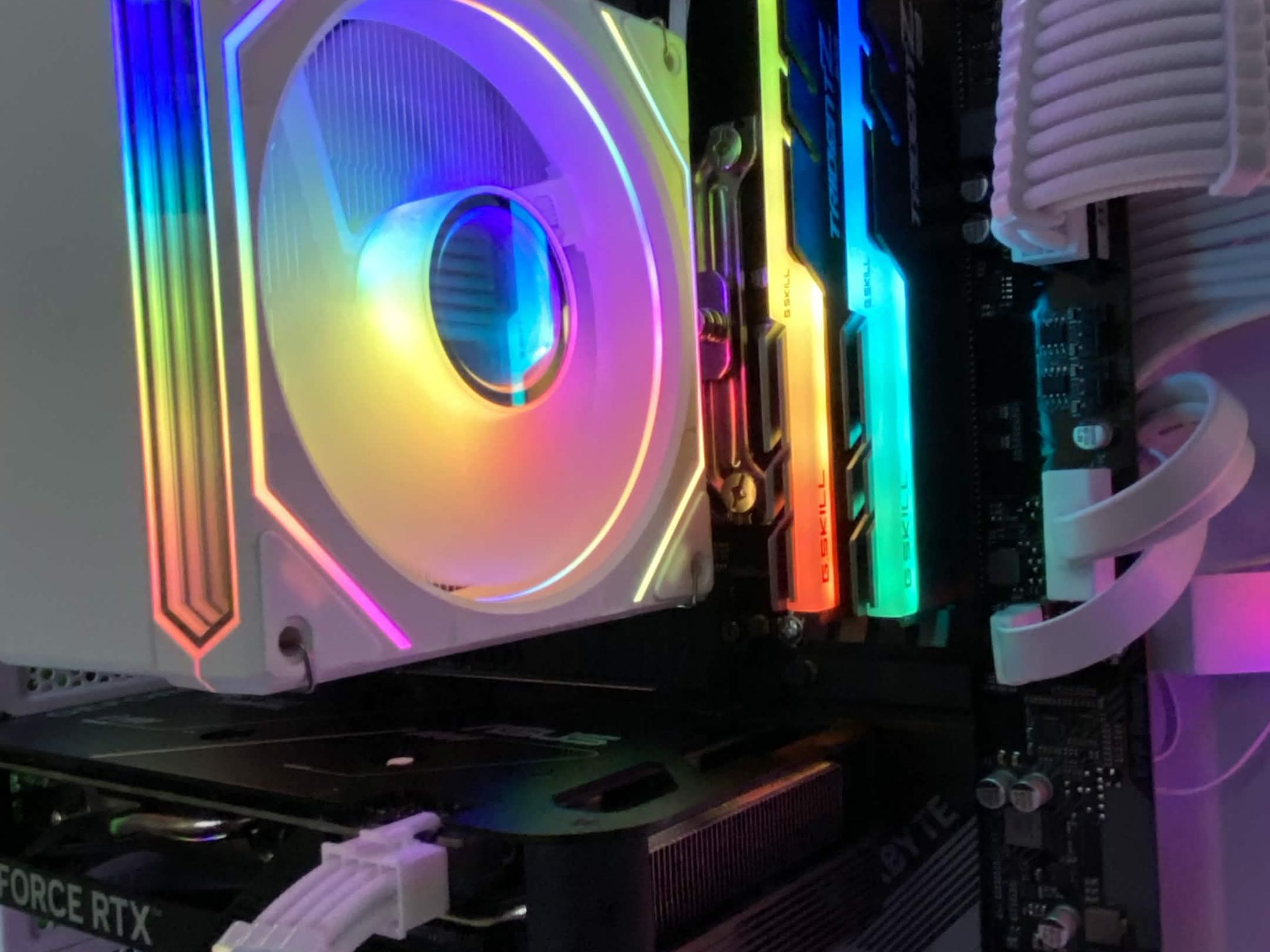 🤍 WHITE RGB GAMING PC | i5-13600KF + RTX 4060 | 16GB RAM | 1TB NVMe SSD