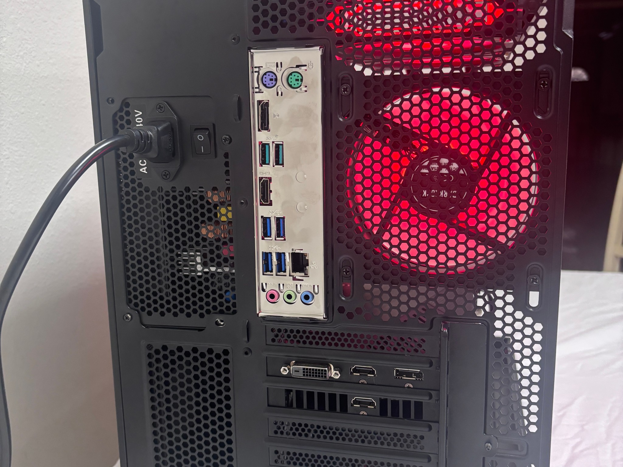 i5-9400F + RTX 2060 Gaming PC | 16GB RAM  | Win 11 Activated | 500GB SSD | AIO Cooled