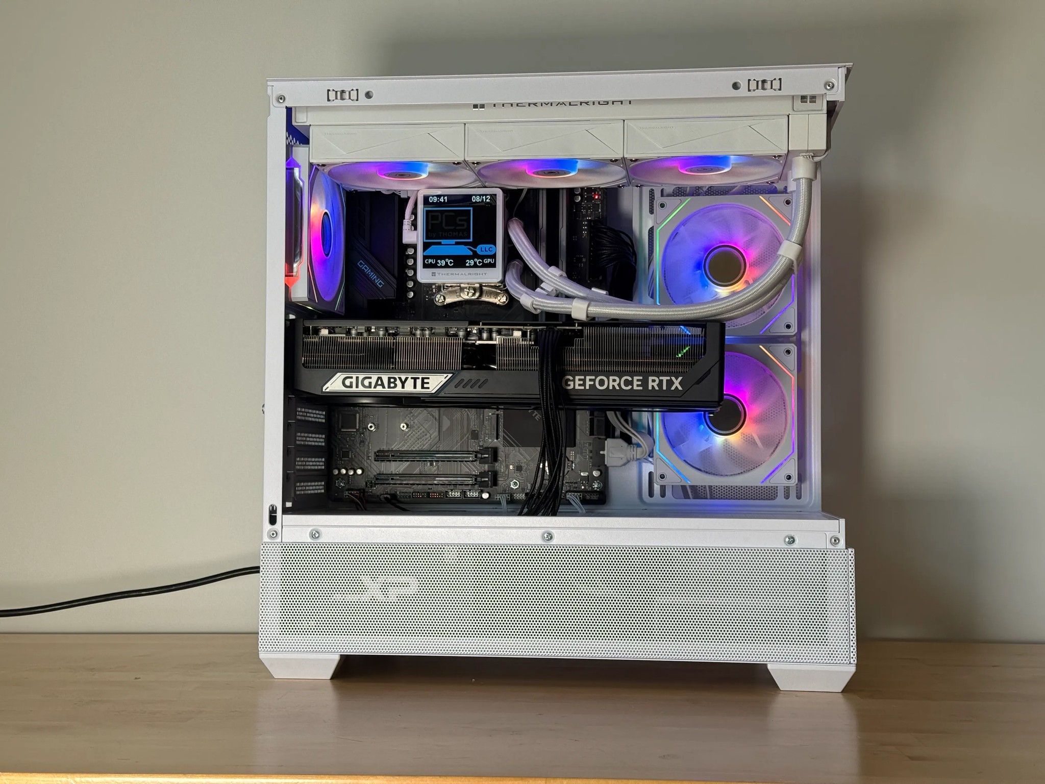 RTX 5090 Ryzen 7 9800x3d Gaming PC 4TB SSD 96GB DDR4