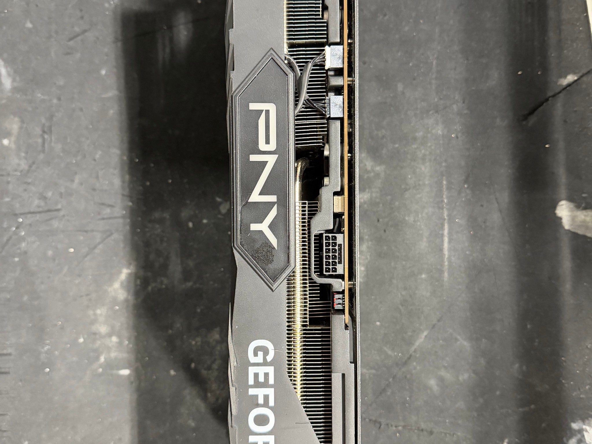 PNY VERTO GeForce RTX 4090 w/ cosmetic damage