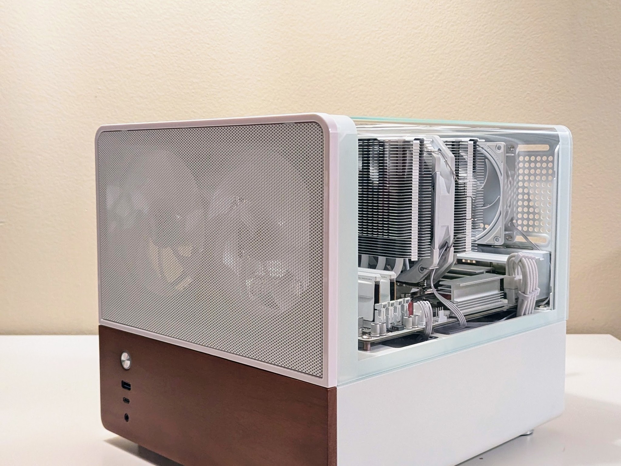 "Arctic Modern" - Minimalist White Build- 9060XT 16GB| Ryzen 7600X| 32GB DDR5| 1TB SSD|