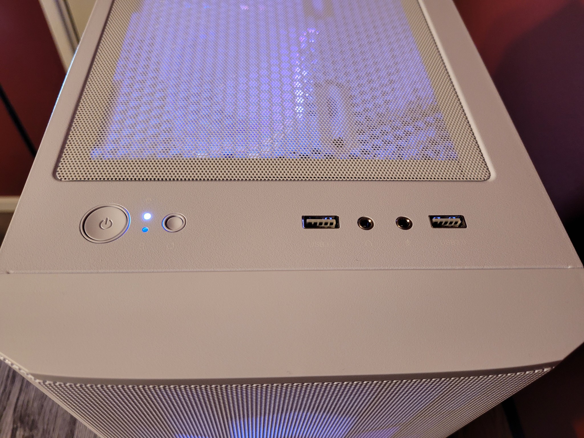 White RTX 2060 Gaming PC (Ryzen 5 2600X | 16GB RAM | 500GB SSD | Wifi + BT)
