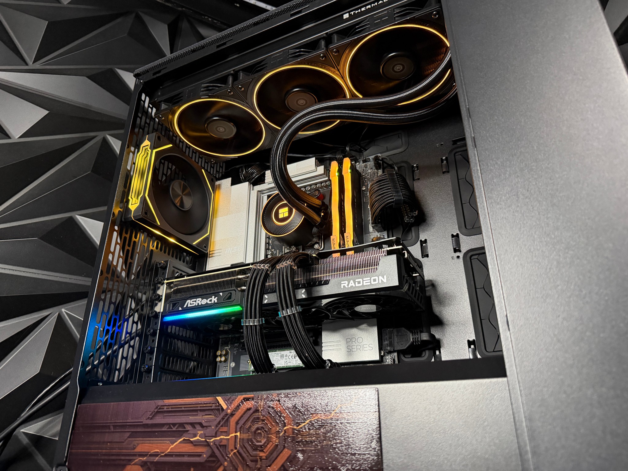 🪵⚙️ IRON WOOD ⚙️🪵 Ryzen 9 9900X| RX 9070XT| 32 GB DDR5 8000Mhz|4.5 TB NVMe| 850W Gold PSU