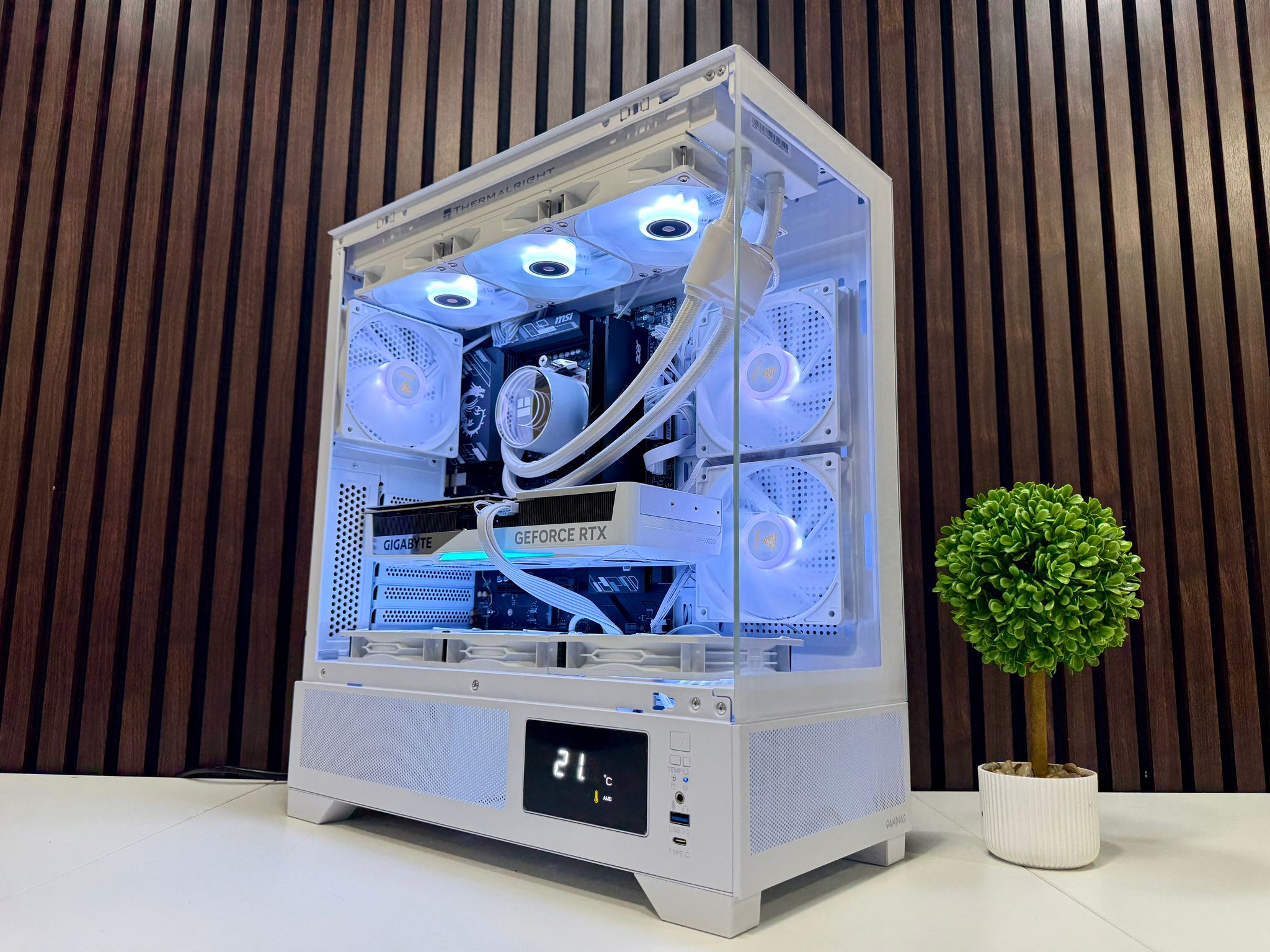 5070TI | Ryzen 7800X3D | 32GB DDR5 | 2TB M.2 | 850 W Gold PSU | ARGB Fans | Windows 11