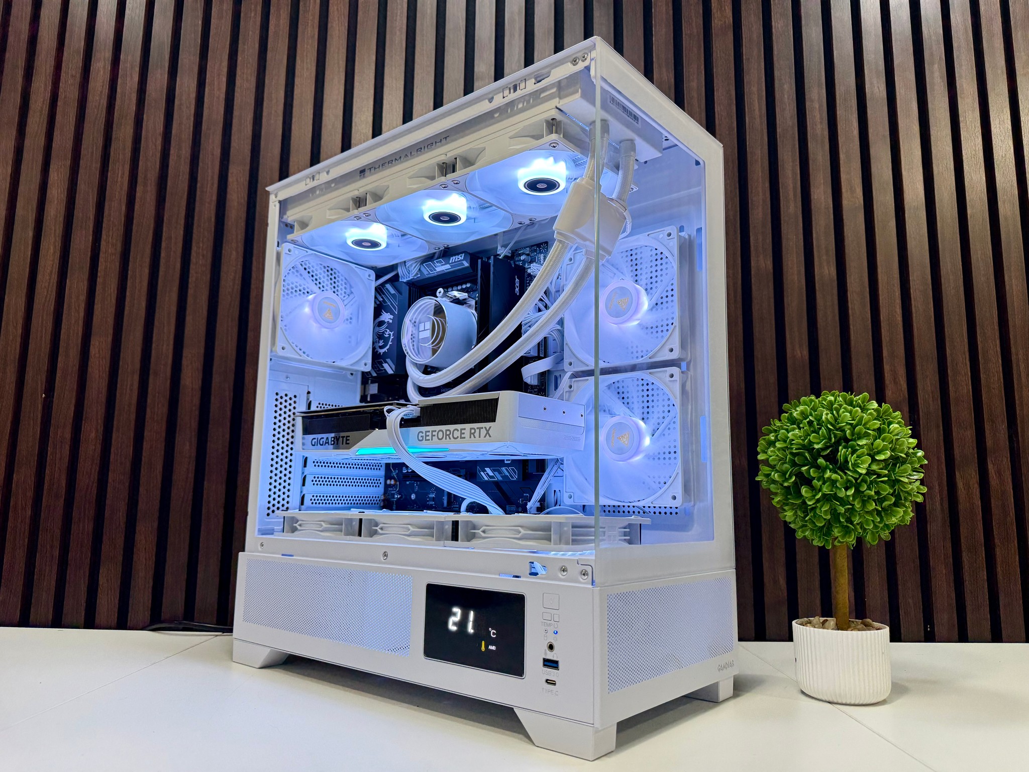 5070TI | Ryzen 7800X3D | 32GB DDR5 | 2TB M.2 | 850 W Gold PSU | ARGB Fans | Windows 11