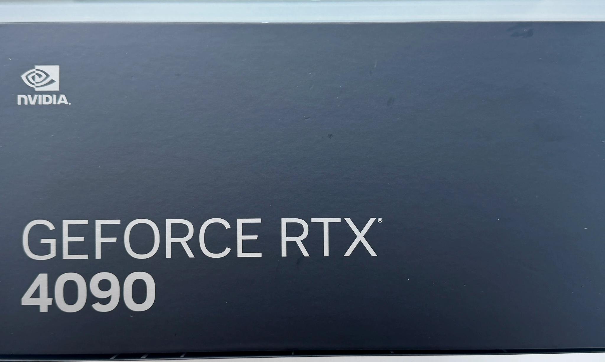 NVIDIA GeForce RTX 4090 Founders Edition | Box, 12VHPWR Adapter & Gift Receipt