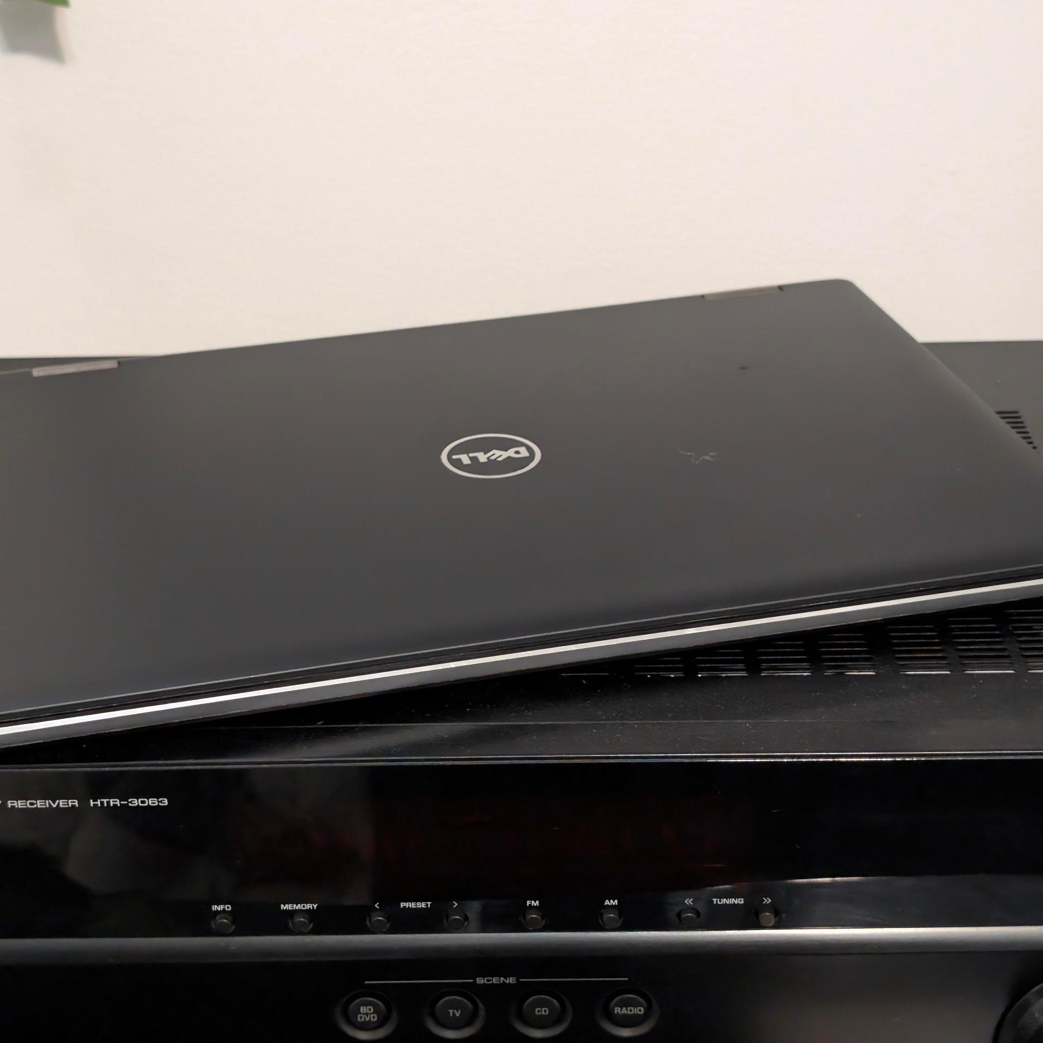 Dell Inspiron 13" 2-in-1 Convertible Laptop / Tablet | Core i3, 8GB, 128GB SSD | New Batt, SSD