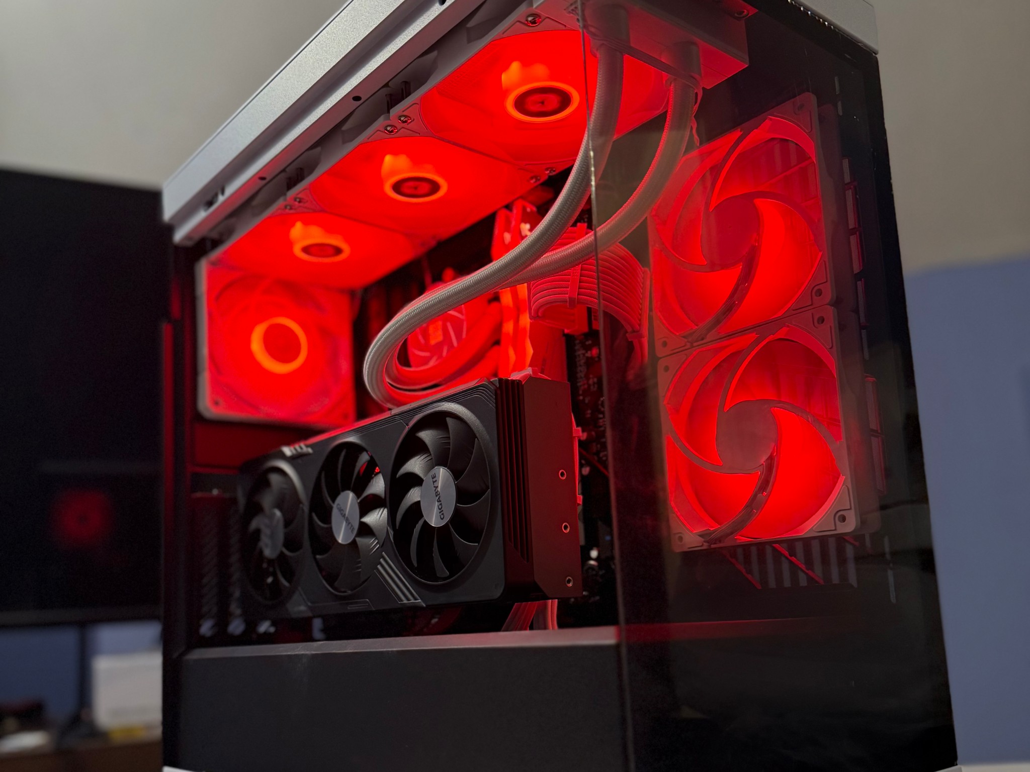🐼 RX 7800XT | Ryzen 7 7700X | 32GB DDR5 | 1TB SSD