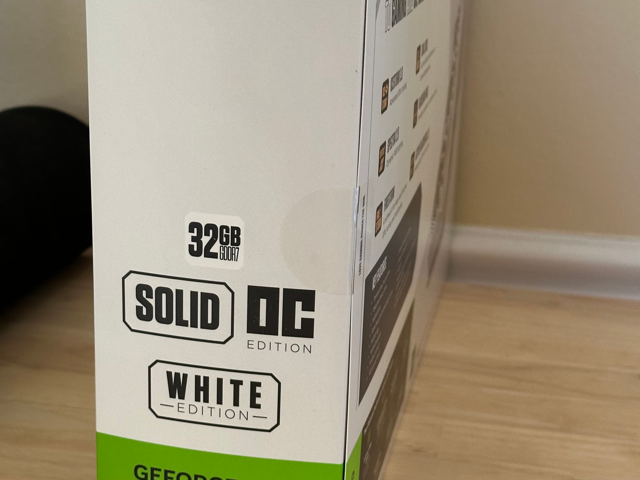 ZOTAC RTX 5090 White Edition SOLID OC 32 GB GDDR7