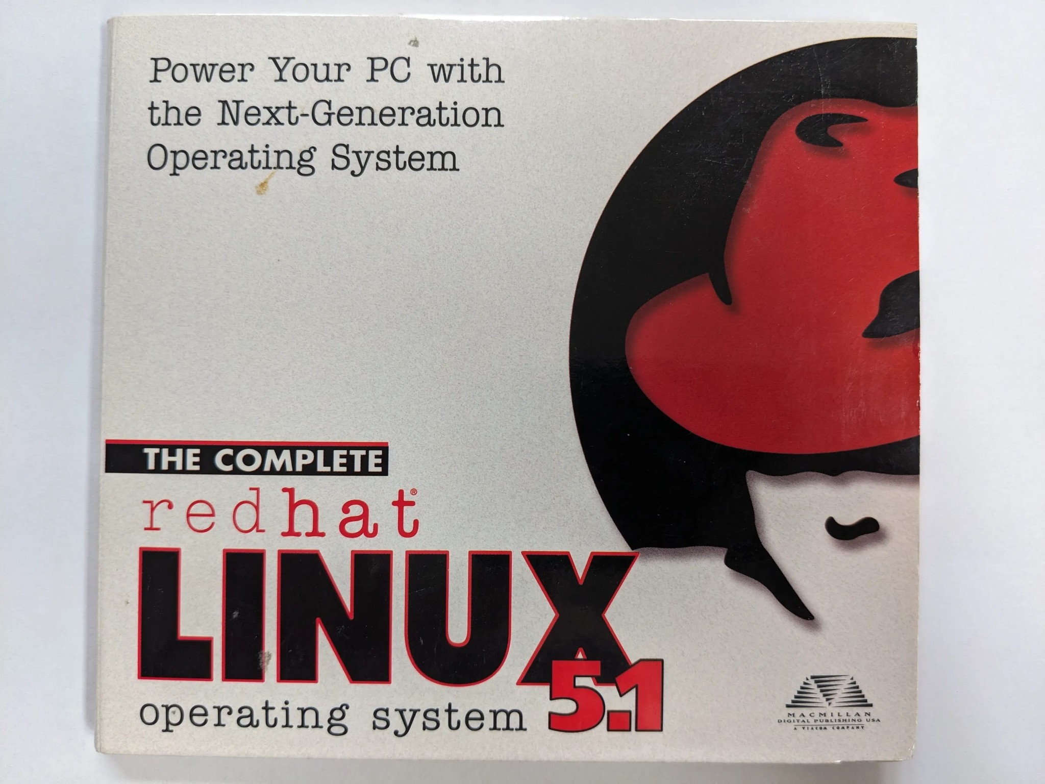 The Complete redhat Linux 5.1 PC CD-ROM from 1998. Excellent condition!