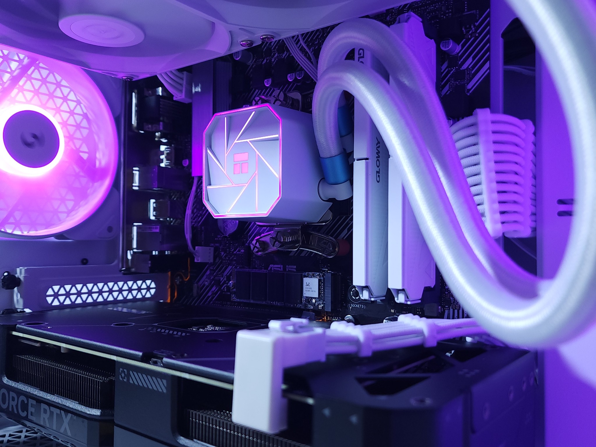 💜🤍1440p Gaming | RTX 4070 12GB | Ryzen 7 5700X | 32GB 3200MHz | 1TB M.2 NVMe SSD