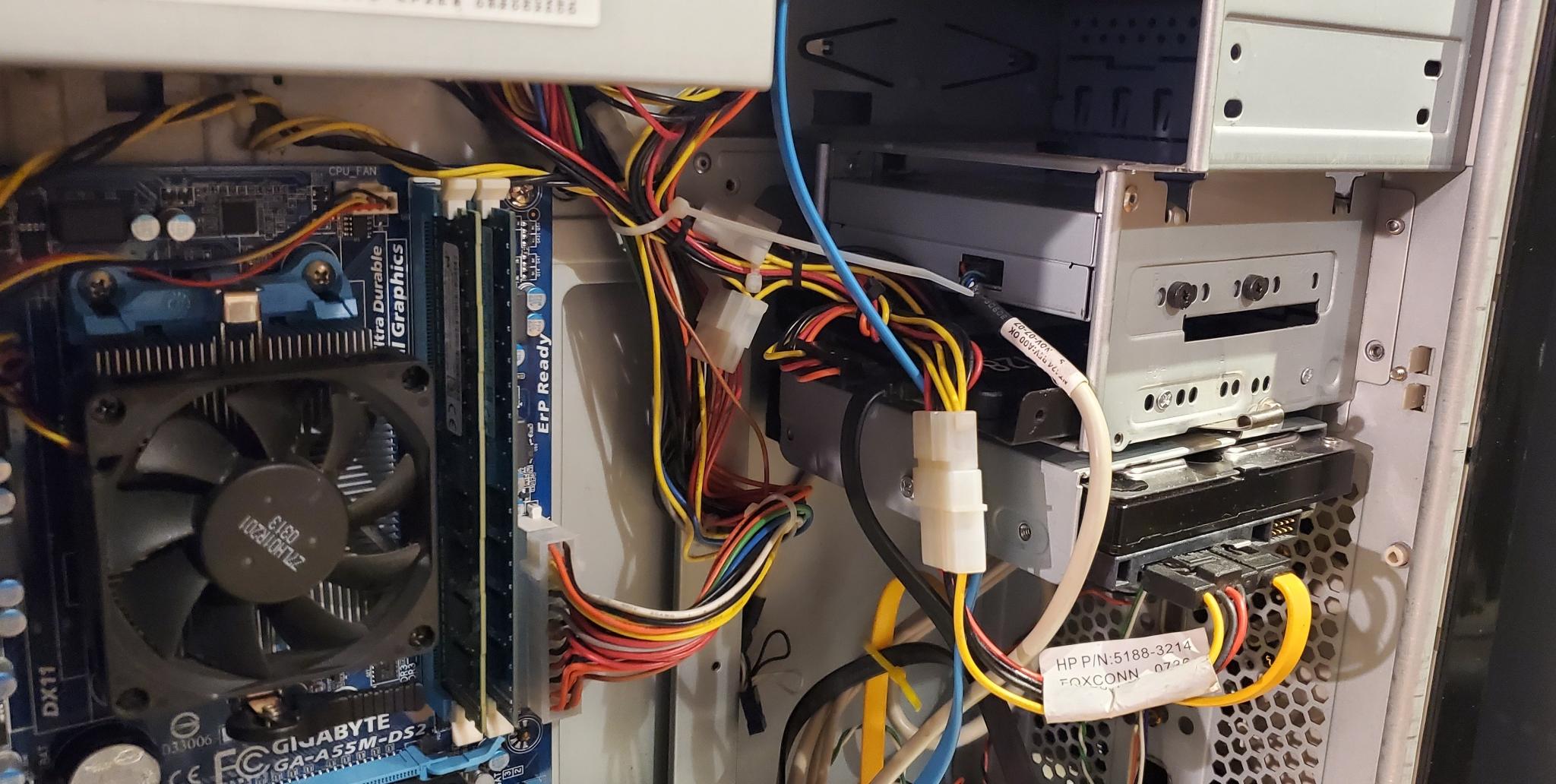 Retro Gaming PC - AMD Quad-Core / 8GB / Patriot SSD + 750GB / Win 7 Pro /