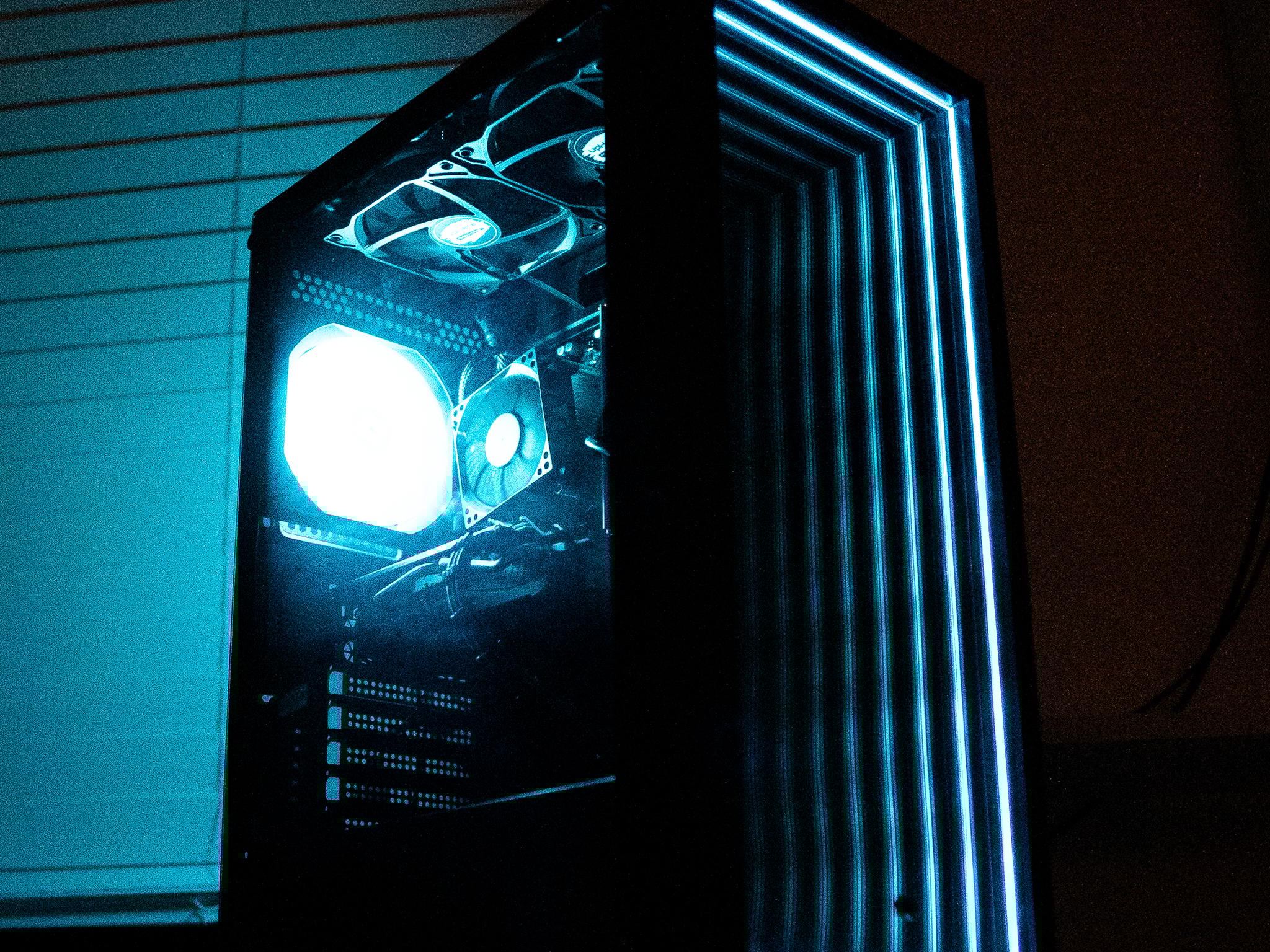 ⚫🔴 | RX 580 | INTEL i5 4670 | 12GB DDR3 RAM | 240GB SSD + 320GB HDD | Scarlet Dagger 2.0