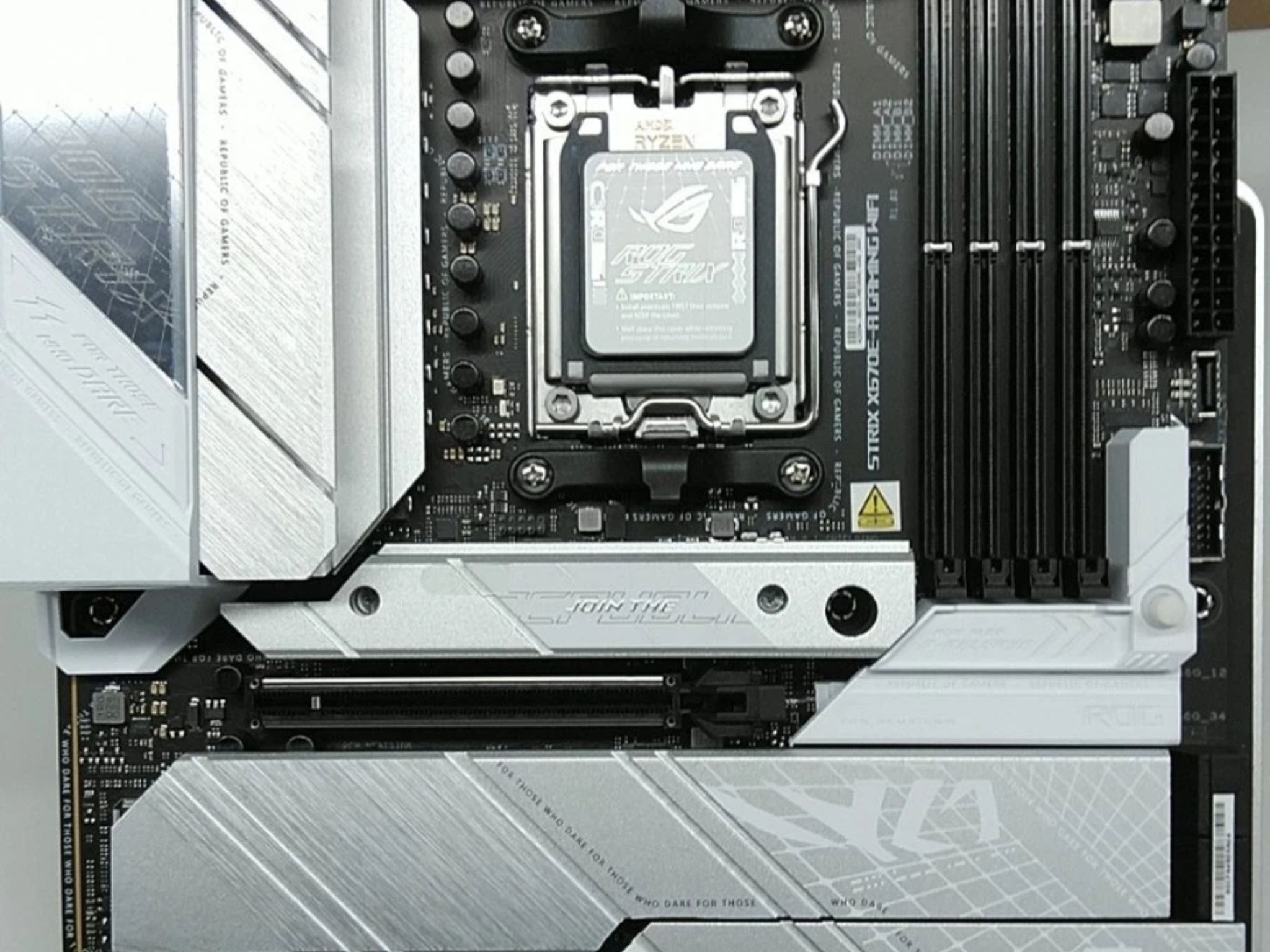 X670e-A Strix