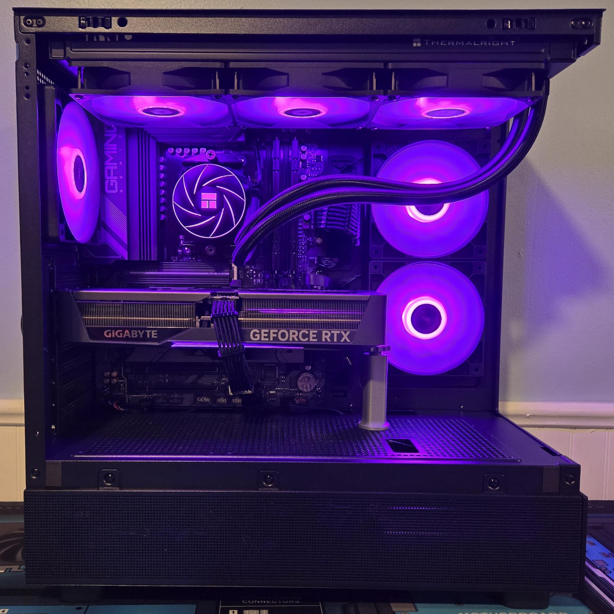 ⚫🩶Black/Silver 1440p PC🖥️ |7700X| RTX 5070|32gb DDR5|1tb NVME| Wifi/BT| Win 11 Pro| Free Shipping!