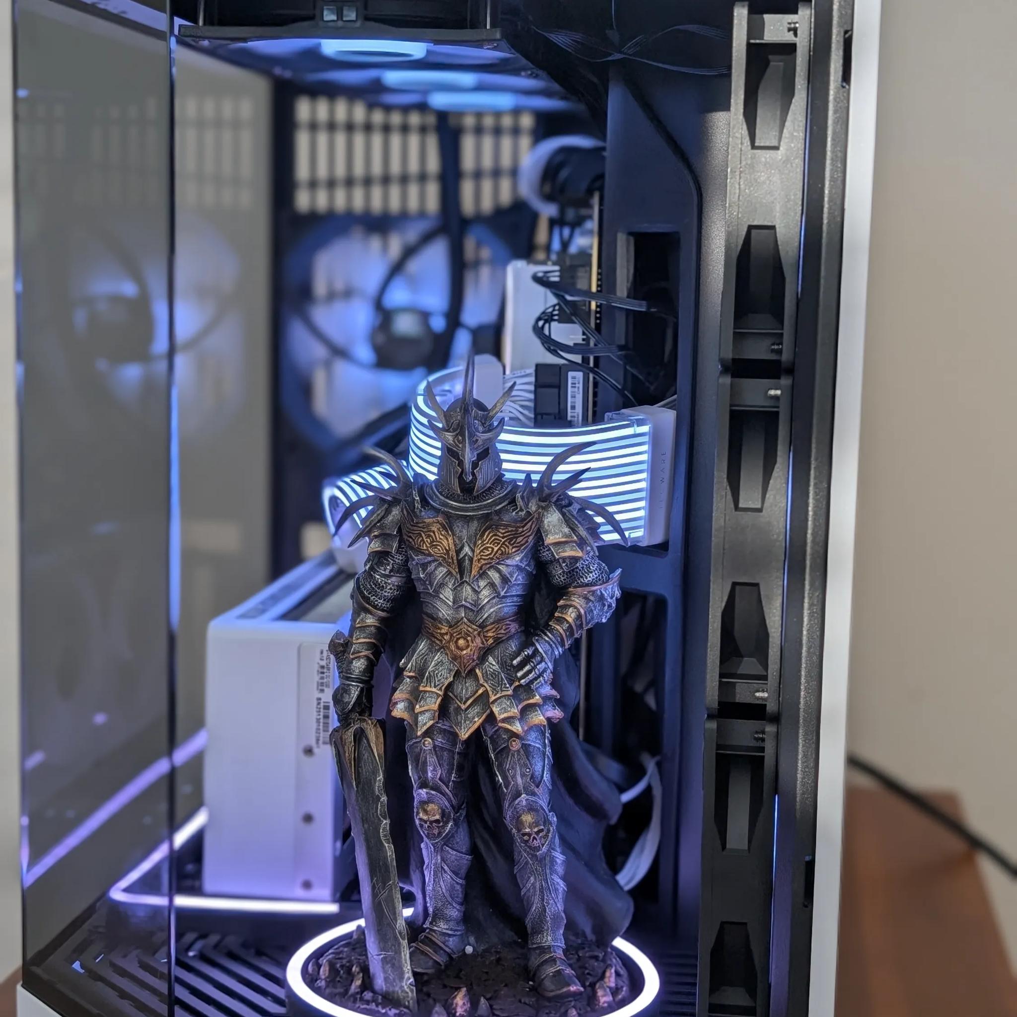 Death Knight Gaming PC - Hyte Y70 - Nvidia 5070 + Ryzen 9600X (excluding figurine)