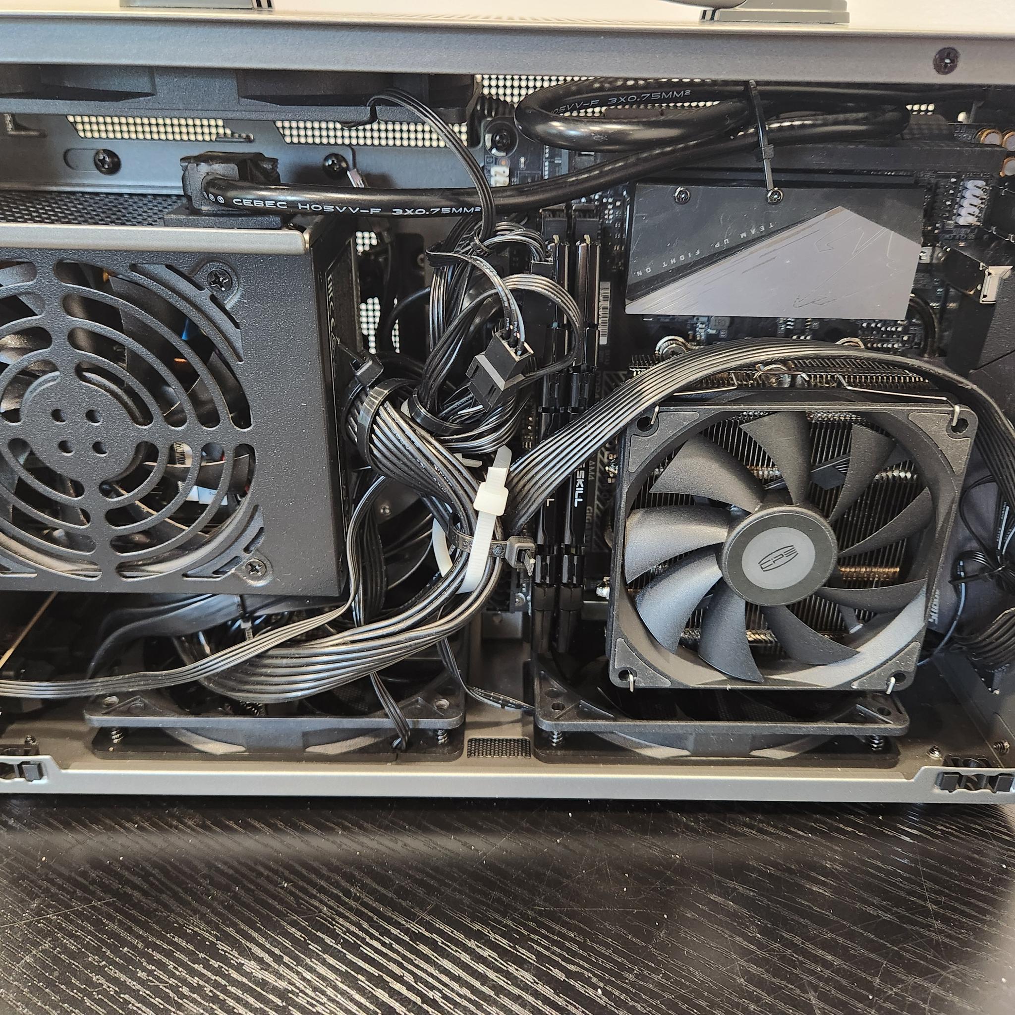 RTX 4060 TI 16 GB / Ryzen 5600 X3d powerhouse travel gaming pc!