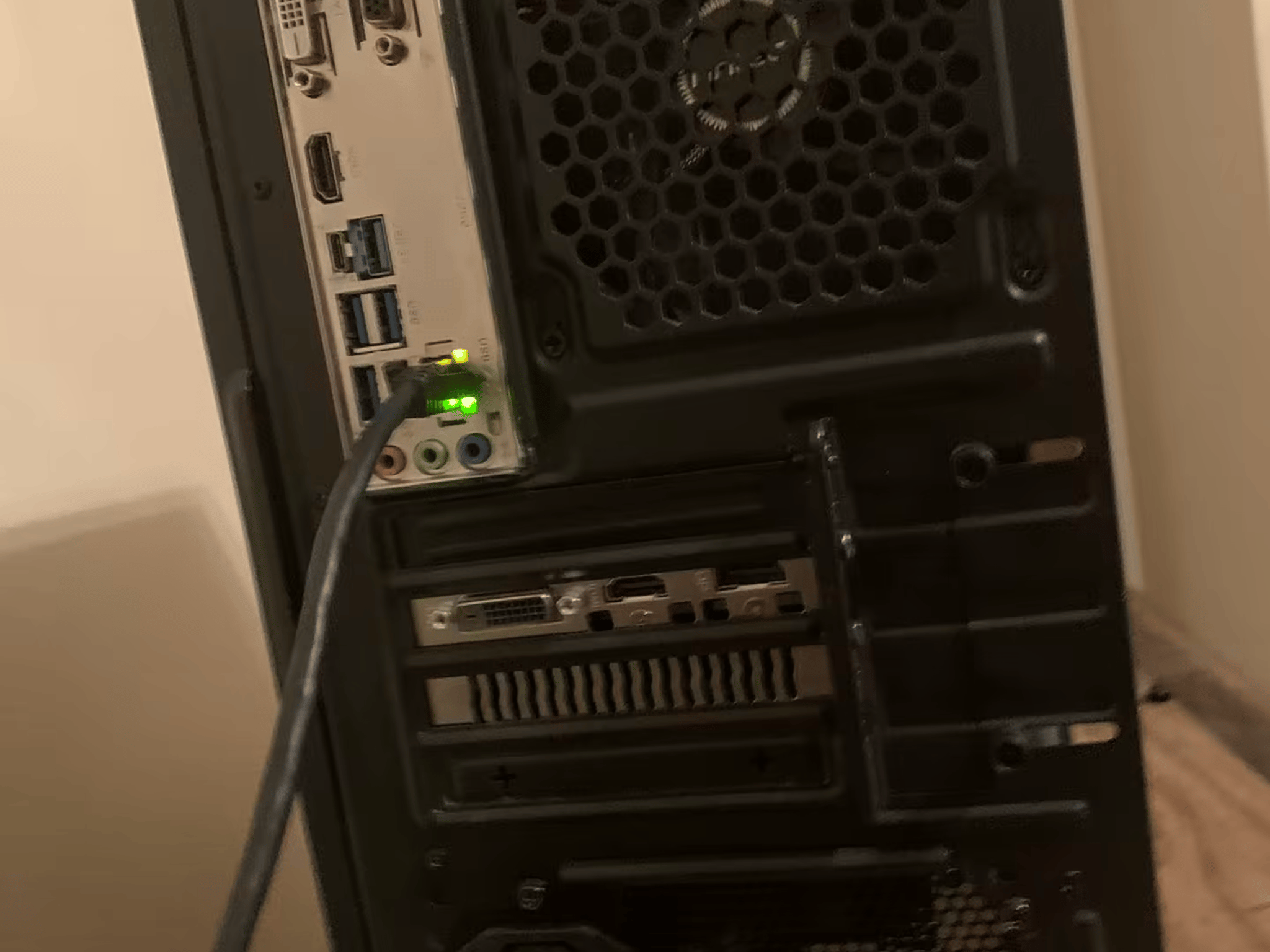 Entry 1080p Gaming Computer Tower Ryzen 2600 GTX 1650