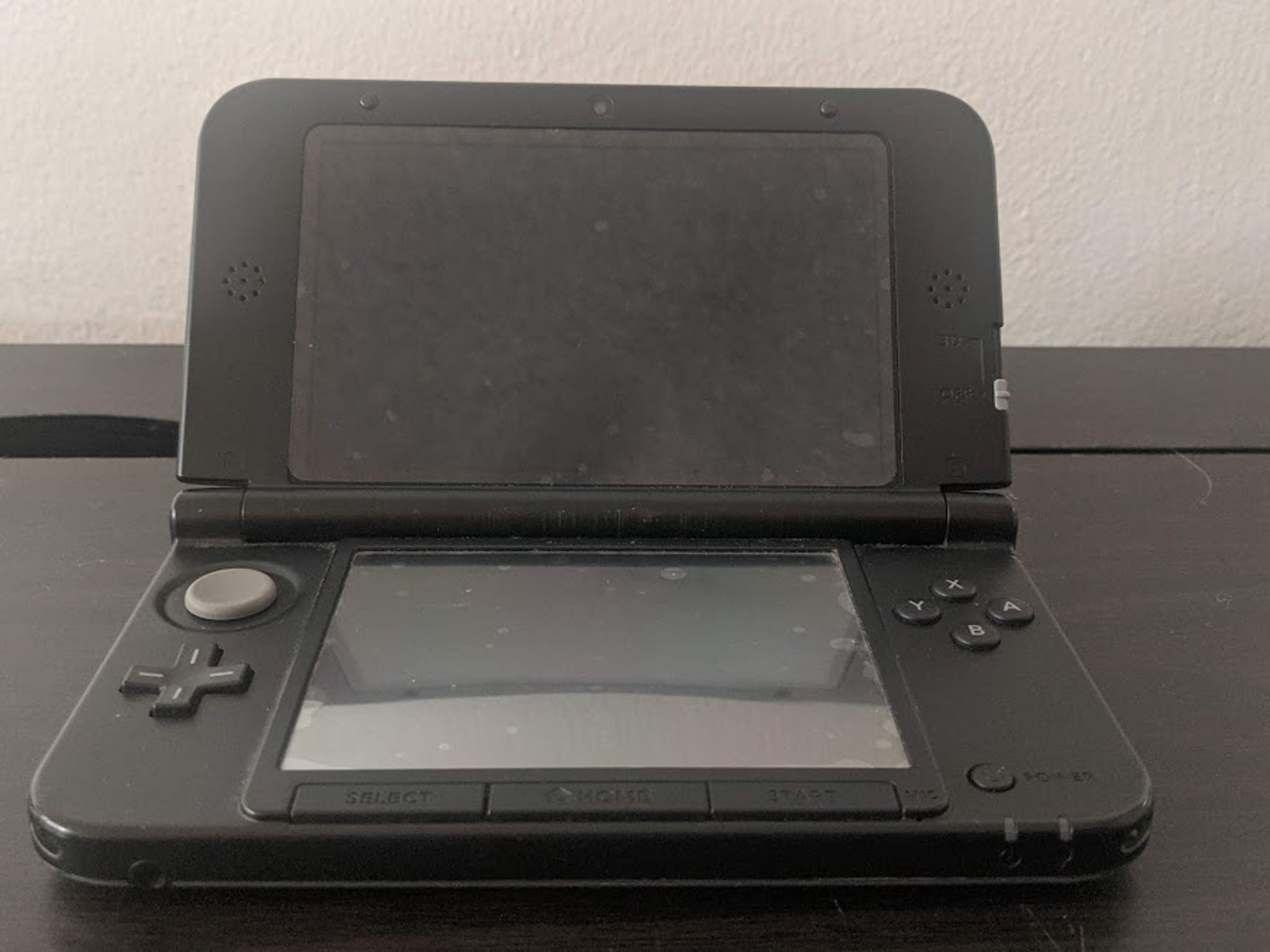 Nintendo 3DS XL, The year of Luigi 30th anniversary, 5 games + Essentials Pack 