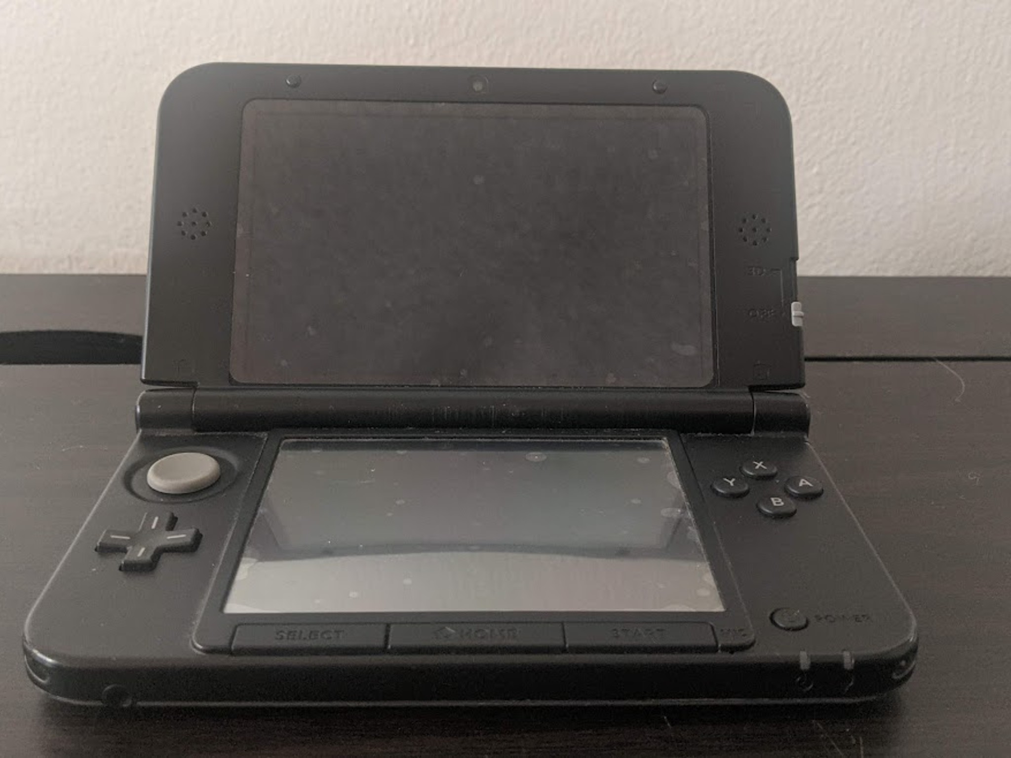Nintendo 3DS XL, The year of Luigi 30th anniversary, 5 games + Essentials Pack 