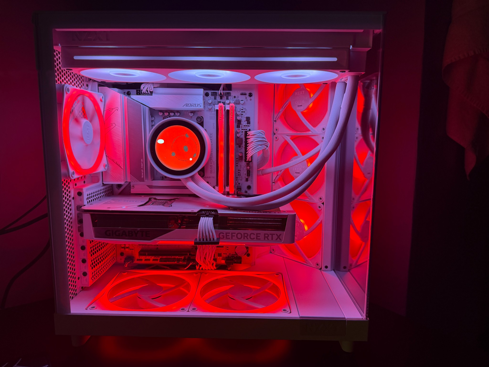 New All-White RTX 5070 Ti Gaming PC | 7800X3D | 32GB DDR5 | 2TB 990 Pro