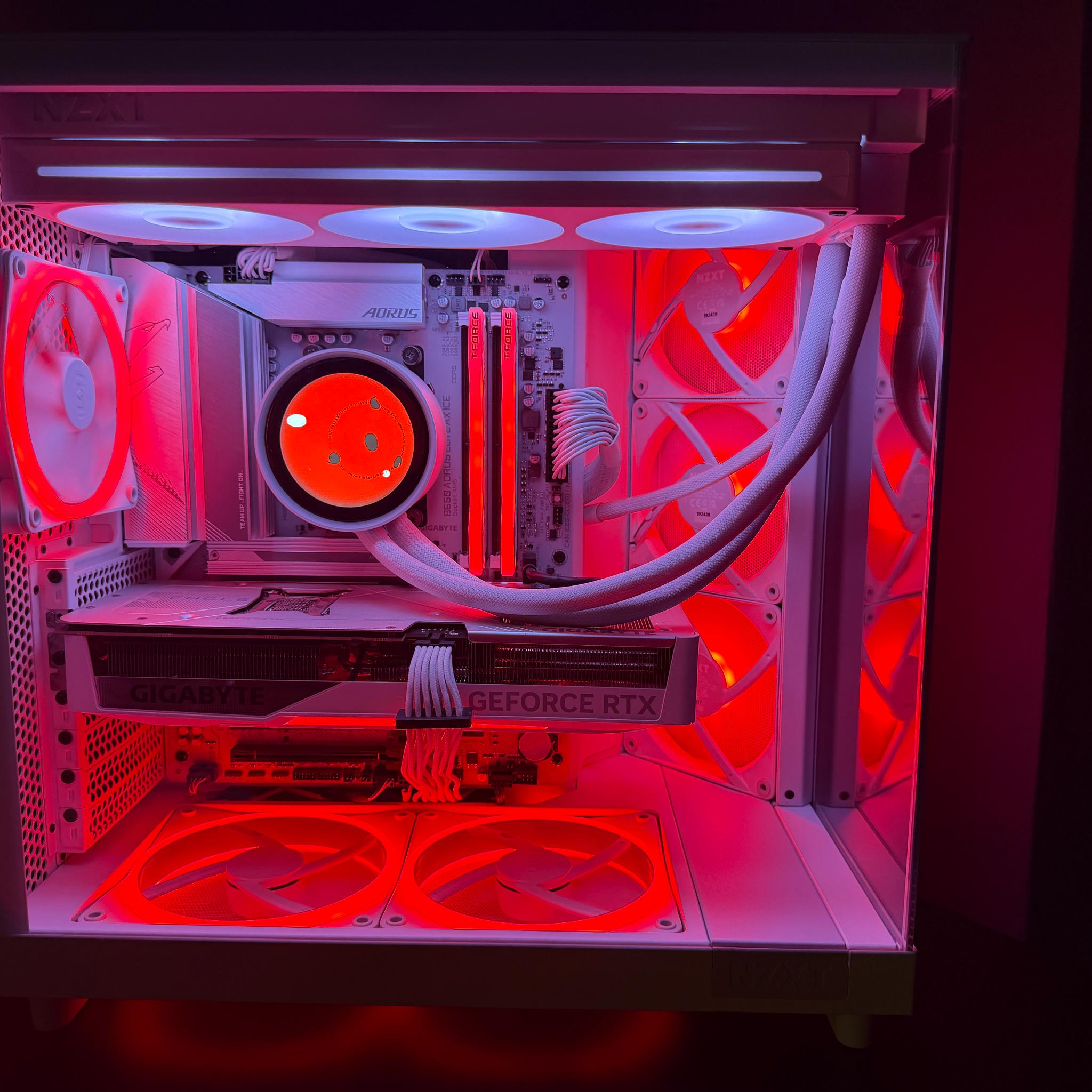 New All-White RTX 5070 Ti Gaming PC | 7800X3D | 32GB DDR5 | 2TB 990 Pro