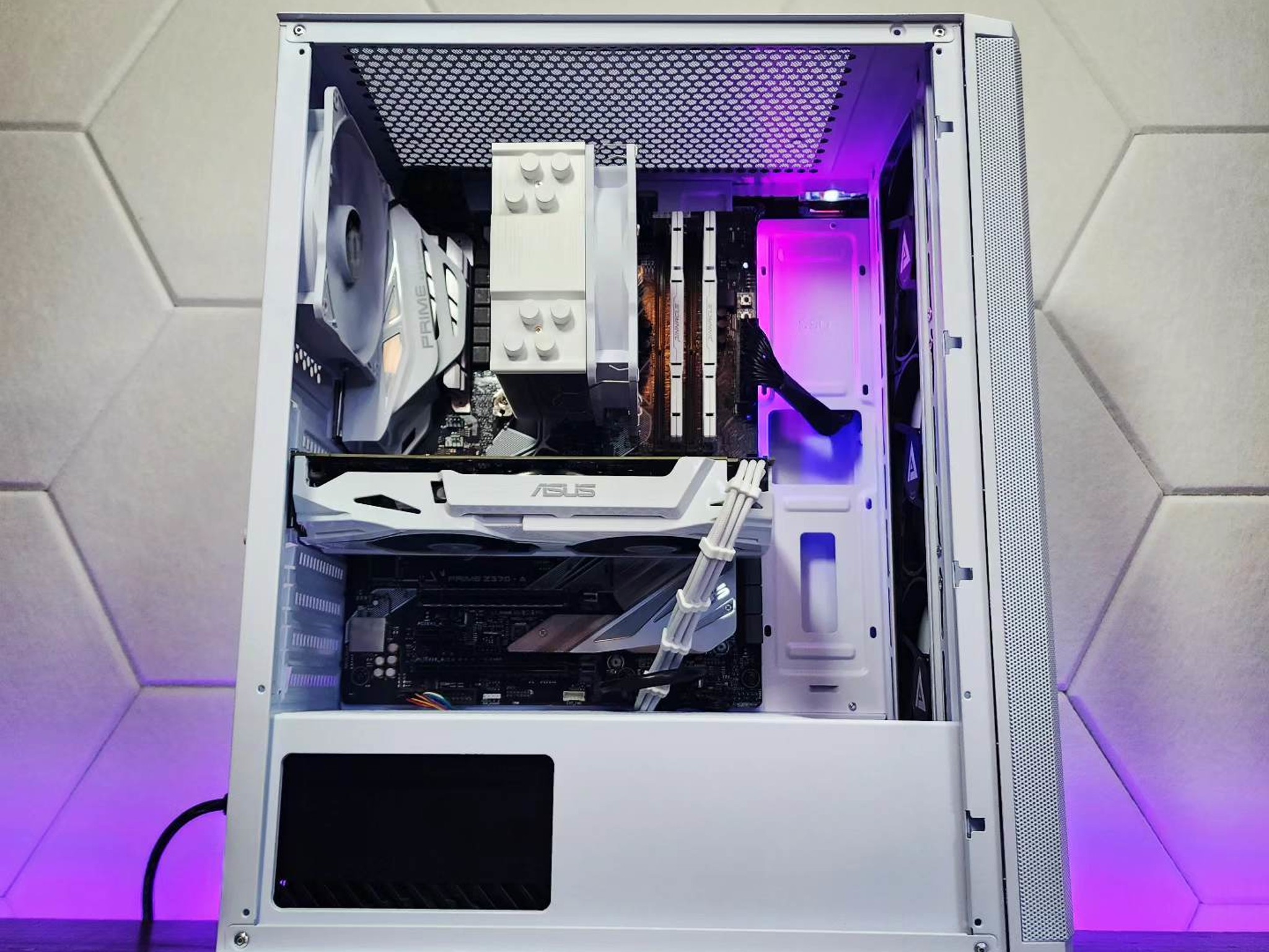 🤍💜🤍 ASUS GTX 1060 6G // Intel Core i7 8700K // Pinnacle 16GB 3600MHz // WD Blue 1TB NVMe