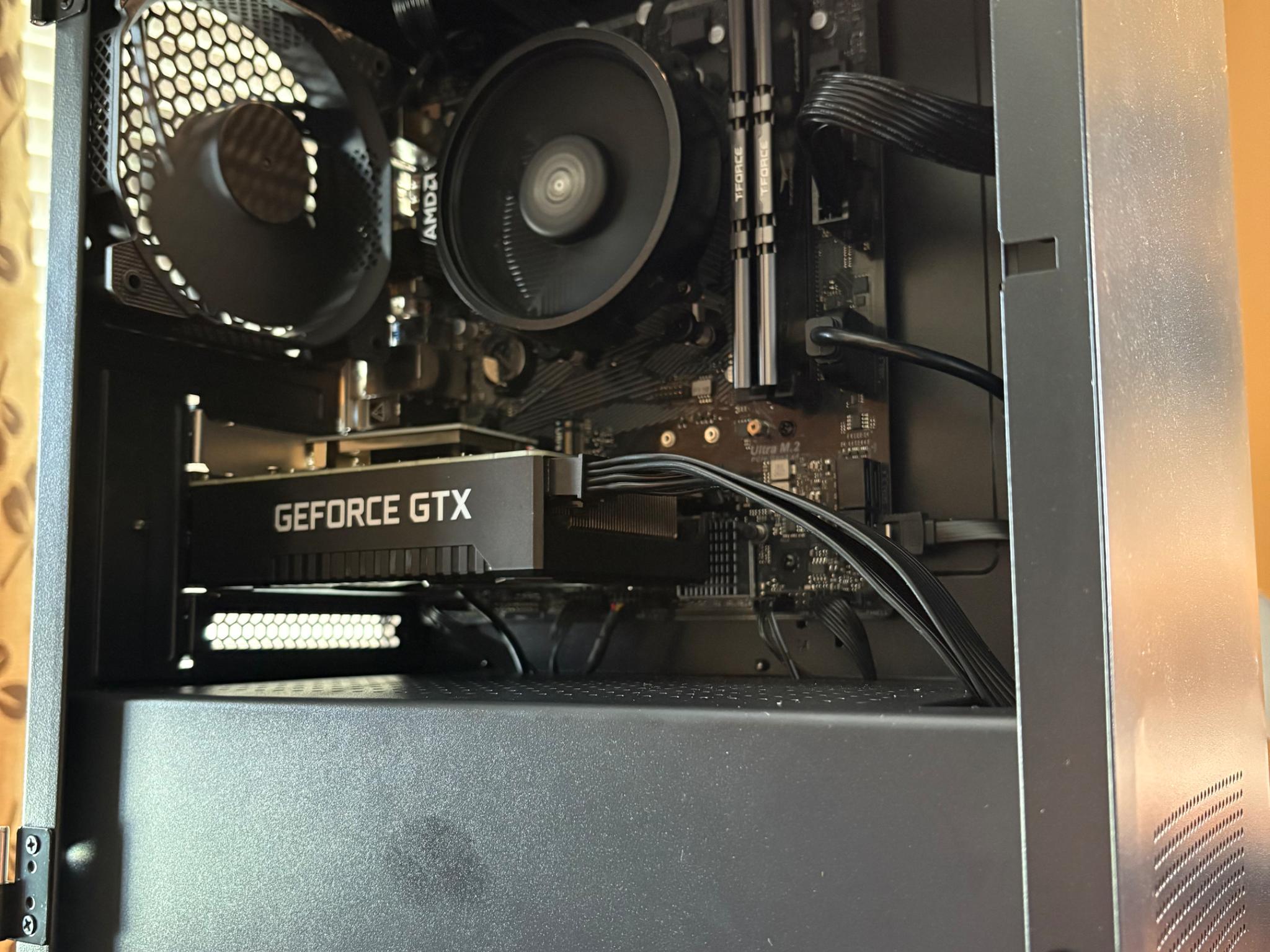 ♟️BLACKOUT♟️ | R5 5500 | 1660 Super | 16GB Ram