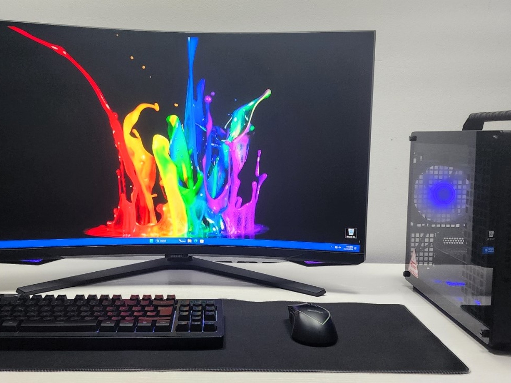 Custom Lunchbox Gaming PC - 5600/2080 Super w/ Custom Cushion Grip - READ DESCRIPTIO...