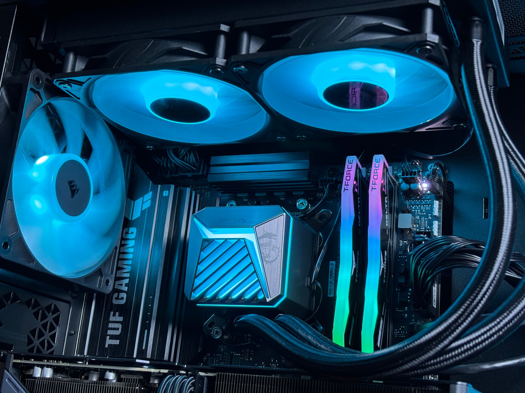 SUPER PC🚀RTX 5060TI 16GB | Ryzen 5 9600X | 16gb DDR5 | 2 TB M.2 SSD