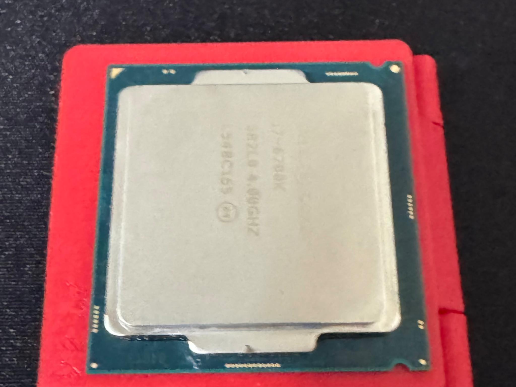 Intel Core i7-6700K 4.00GHz 8MB Quad-Core LGA 1151/Socket H4 CPU Processor SR2LO