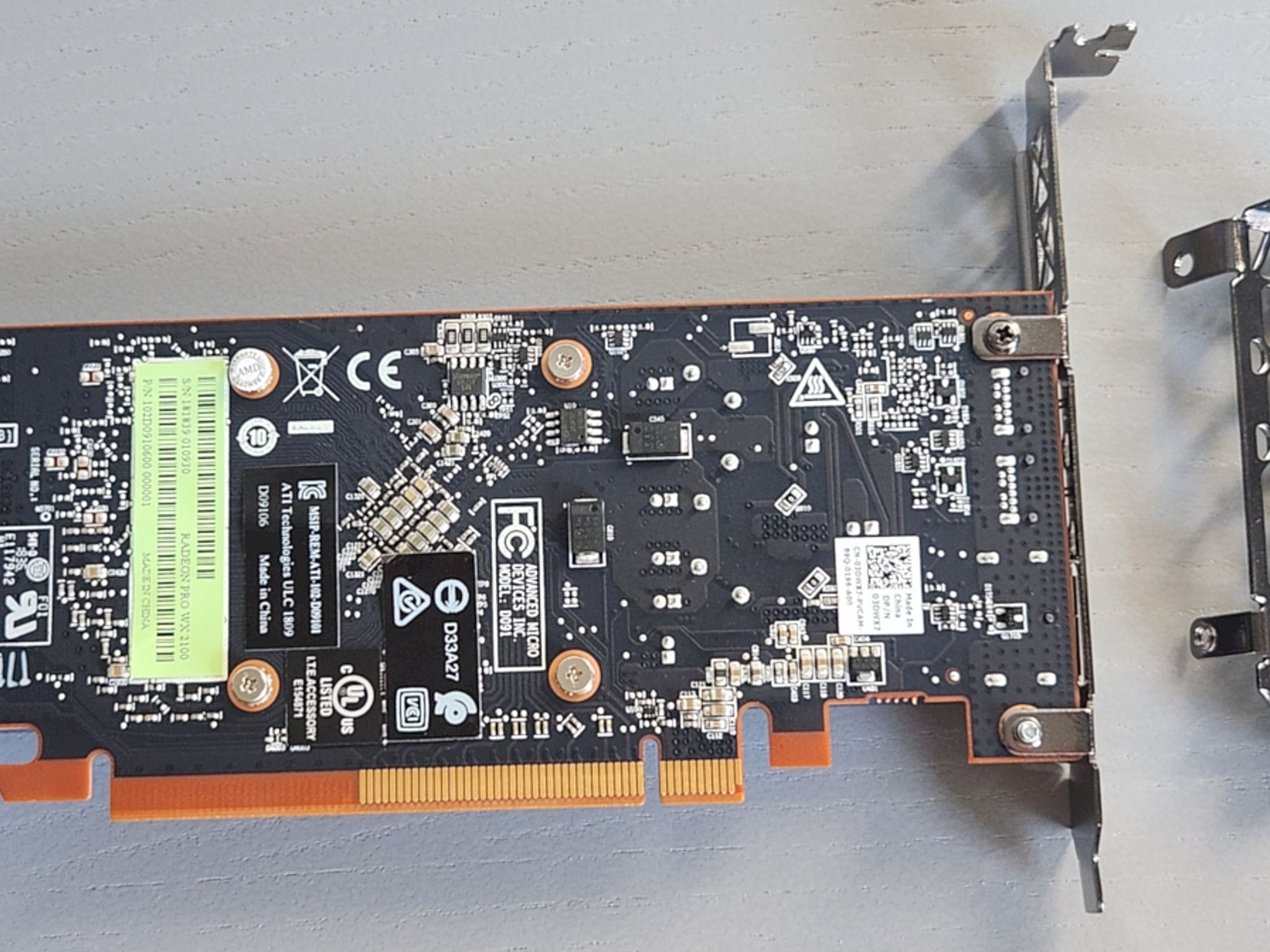 AMD Radeon Pro WX 2100
