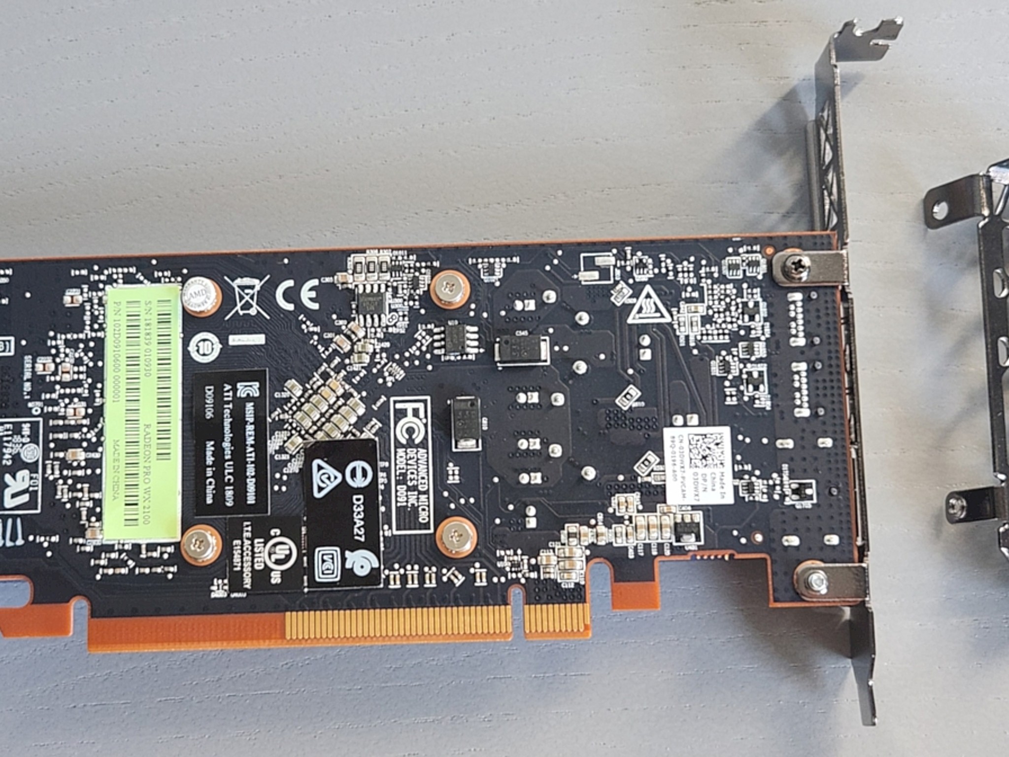 AMD Radeon Pro WX 2100