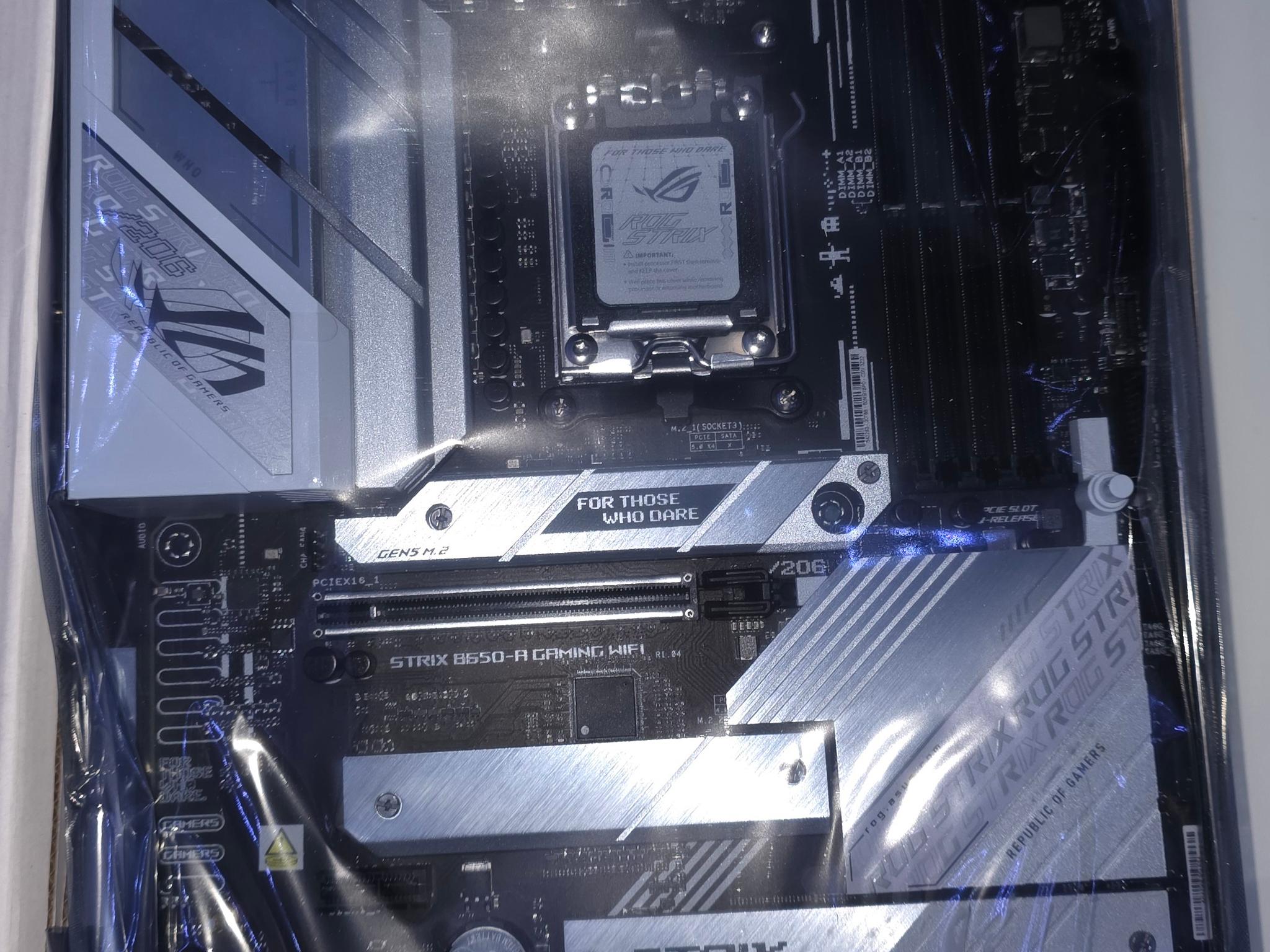 ASUS ROG STRIX B650-A GAMING WIFI - Image 2