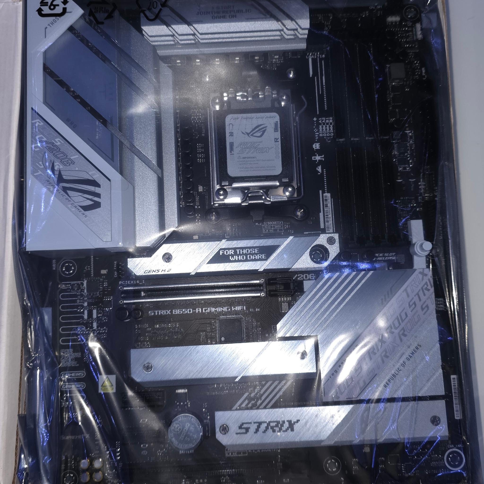 ASUS ROG Strix B650-A Gaming WiFi (White) - Brand New, Never Used