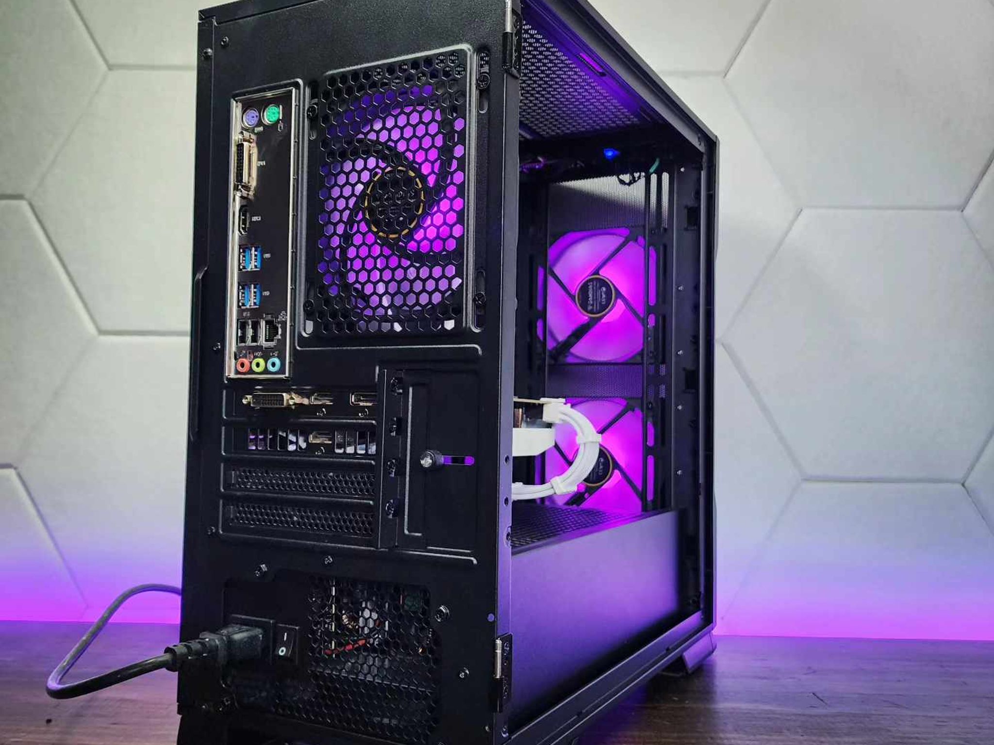 💜🤍💜 GTX 1660 Ti // Ryzen 5 1600AF // 16GB 3600MHz // 1TB SSD