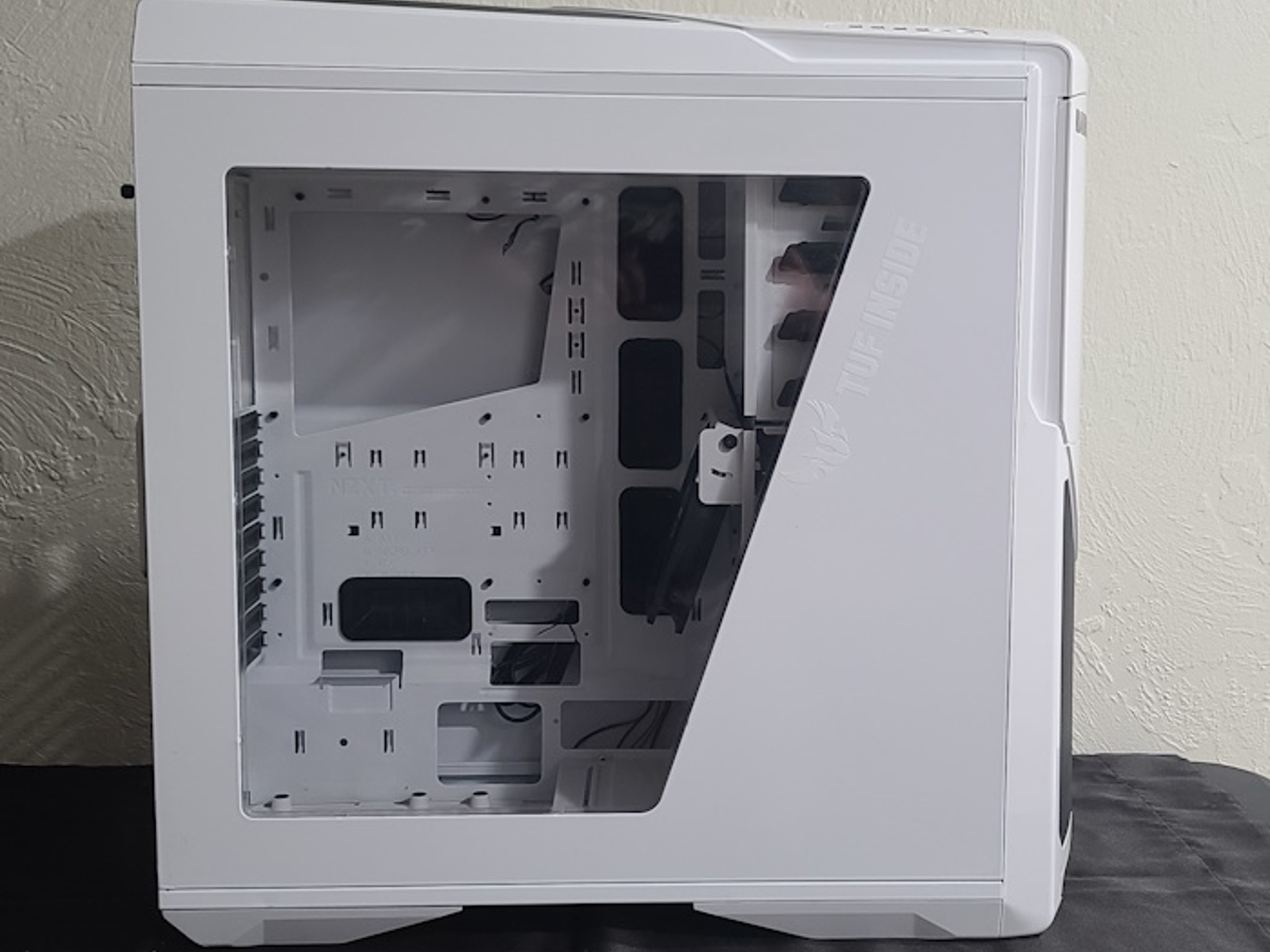 NZXT Phantom 630 Windowed Edition White Steel / Plastic ATX Full Tower Computer Case