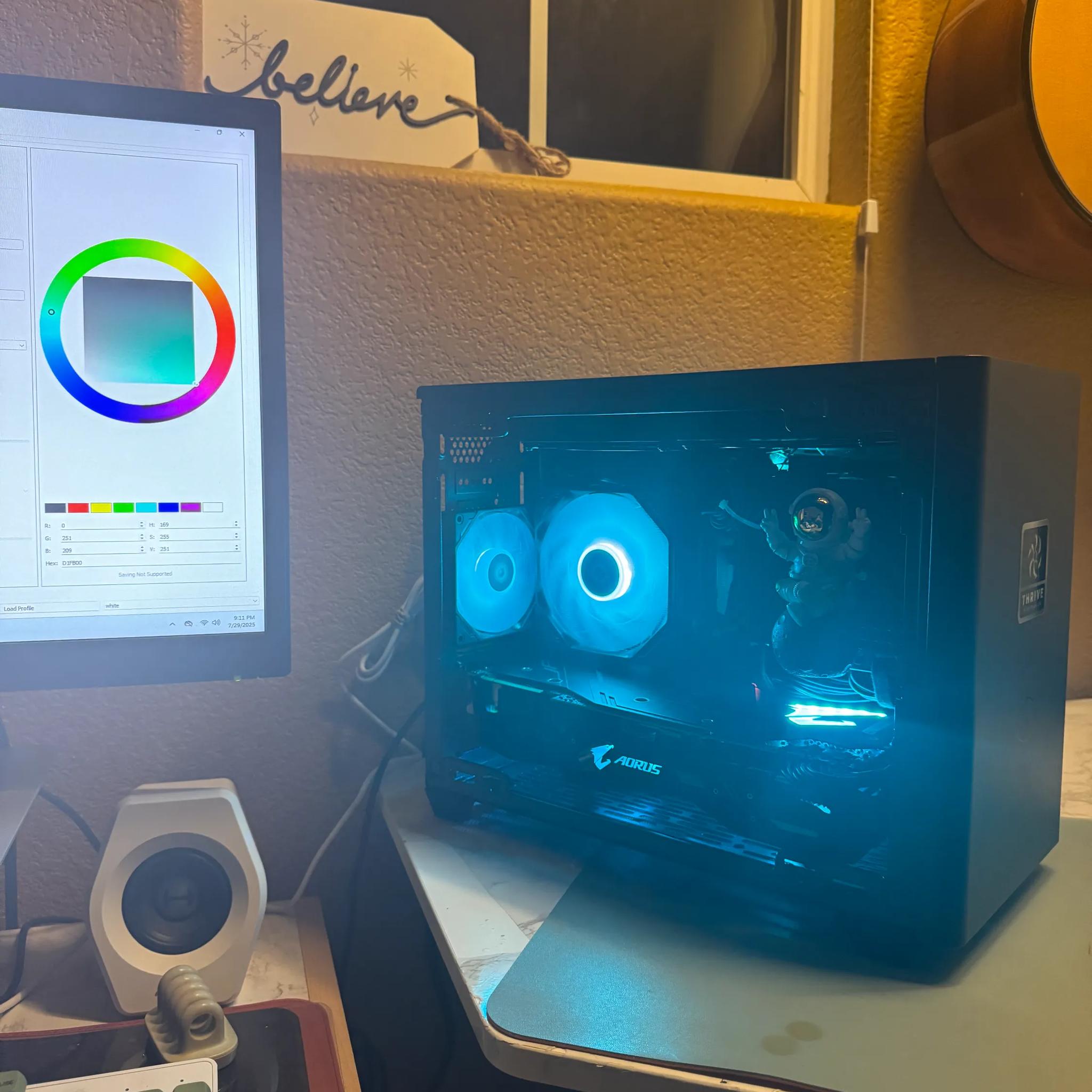 Mini-ITX RTX 2080 Ti Build | Ryzen 7 3800X | 32GB DDR4 RAM | 2TB NVMe | Cooler Master NR200